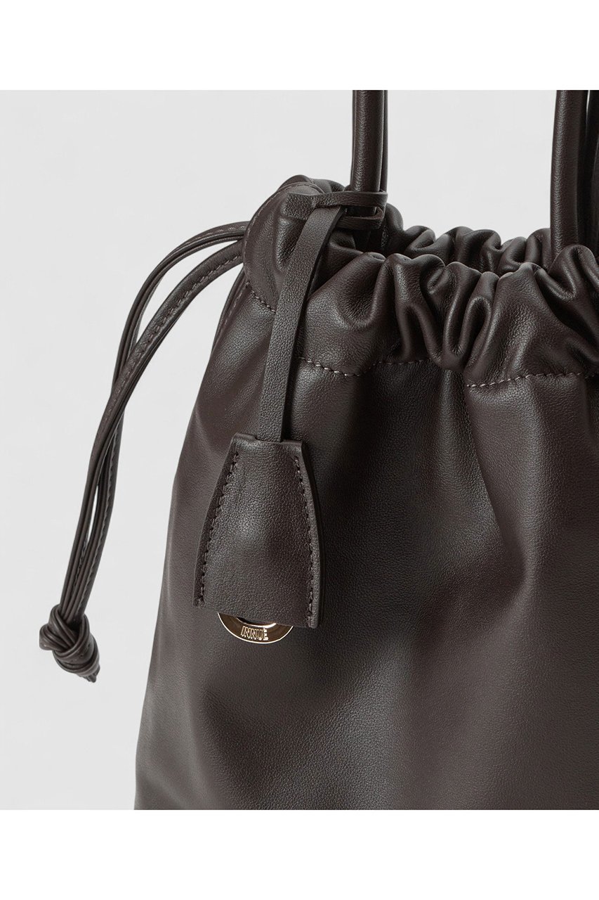 【アナイ/ANAYI】のドローストリング2WAYショルダーバッグ 人気、トレンドファッション・服の通販 founy(ファニー) 　ファッション　Fashion　レディースファッション　Fashion for Women　バッグ　Bags　ギャザー　Gathered, Ruffled　チェーン　Chain, Chain Strap　チャーム　Charm, Pendant　ドローストリング　Drawstring, Pull Cord　ポケット　Pocket, Pocket Detail　マグネット　Magnet, Magnetic Closure　エレガント 上品　Elegant　新作・新入荷　New Arrivals / New In　other-5|ID: prp329100004658535 ipo3291000000033715782