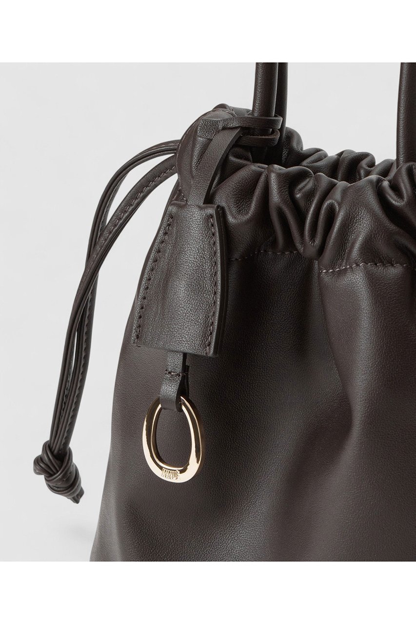 【アナイ/ANAYI】のドローストリング2WAYショルダーバッグ 人気、トレンドファッション・服の通販 founy(ファニー) 　ファッション　Fashion　レディースファッション　Fashion for Women　バッグ　Bags　ギャザー　Gathered, Ruffled　チェーン　Chain, Chain Strap　チャーム　Charm, Pendant　ドローストリング　Drawstring, Pull Cord　ポケット　Pocket, Pocket Detail　マグネット　Magnet, Magnetic Closure　エレガント 上品　Elegant　新作・新入荷　New Arrivals / New In　other-6|ID: prp329100004658535 ipo3291000000033715783