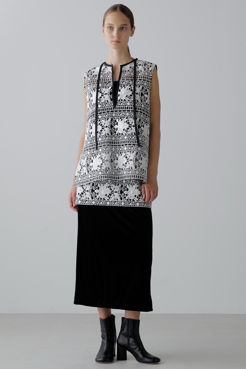 【アドーア/ADORE】のリュクスオーナメントレーススカート 人気、トレンドファッション・服の通販 founy(ファニー) 　ファッション　Fashion　レディースファッション　Fashion for Women　スカート　Skirts　ロングスカート　Long Skirts / Maxi & Midi Skirts　コンビ　Combo, Combination Style　ストレート　Straight, Straight Cut　セットアップ　Set-Up, Coordinated Outfit　ベロア　Velour, Soft Velvet　モダン　Modern, Contemporary　レース　Lace, Lace Fabric　ロング　Long, Long-Length　エレガント 上品　Elegant　再入荷　Restock / Back in Stock　other-2|ID: prp329100004660172 ipo3291000000033725416