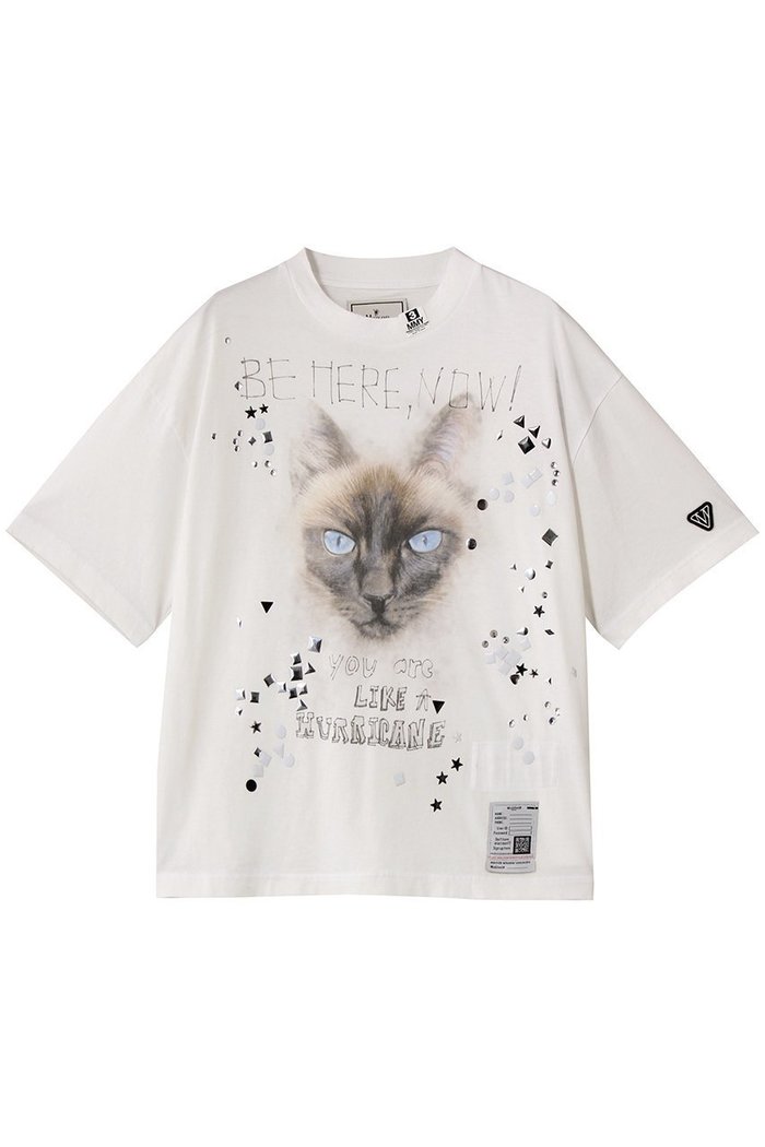 【メゾン ミハラヤスヒロ/Maison MIHARA YASUHIRO】のEMBELLISHED DISTRESSED Tシャツ インテリア・キッズ・メンズ・レディースファッション・服の通販 founy(ファニー) https://founy.com/ ファッション Fashion レディースファッション Fashion for Women トップス・カットソー Cut & Sew Tops シャツ・ブラウス・オフィスカジュアル Elegant Blouses & Button-Ups ロングTシャツ・Tシャツ Longline T-Shirts & Tees カットソー・ベーシックTシャツ Cut-and-Sewn Tops / Stretch Tees & Basics ショート Short, Short Length シンプル Simple, Minimal ストーン Stone, Gem-Like スリーブ Sleeve, Long Sleeve / Short Sleeve ダメージ Distressed, Destroyed フロント Front, Front Design ボトム Bottoms, Lower Wear |ID: prp329100004664795 ipo3291000000033743971