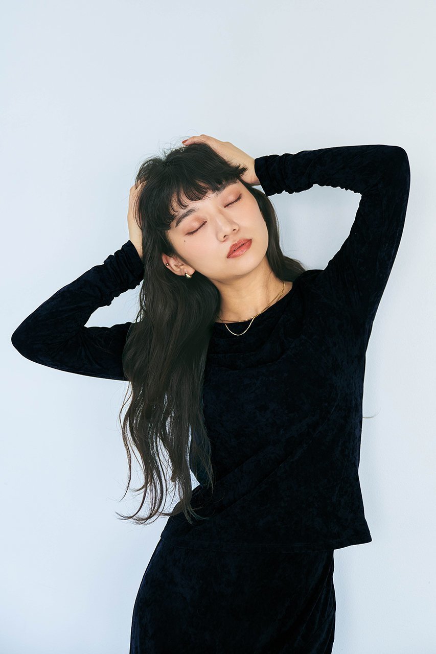 【エストラータ/STRATA】のトリアセベロアトップス 人気、トレンドファッション・服の通販 founy(ファニー) ファッション Fashion レディースファッション Fashion for Women トップス・カットソー Cut & Sew Tops シャツ・ブラウス・オフィスカジュアル Elegant Blouses & Button-Ups ベロアトップス Velour Tops / Velvet-Look Items おすすめ Recommended / Our Picks インナー Innerwear カットソー Cut and Sewn Top コンパクト Compact, Small Size ジャケット Jacket, Outerwear ストレッチ Stretch, Stretchy Fabric スリーブ Sleeve, Long Sleeve / Short Sleeve セットアップ Set-Up, Coordinated Outfit ベロア Velour, Soft Velvet リボン Ribbon, Bow ロング Long, Long-Length エレガント 上品 Elegant other-6|ID: prp329100004669602 ipo3291000000033762357