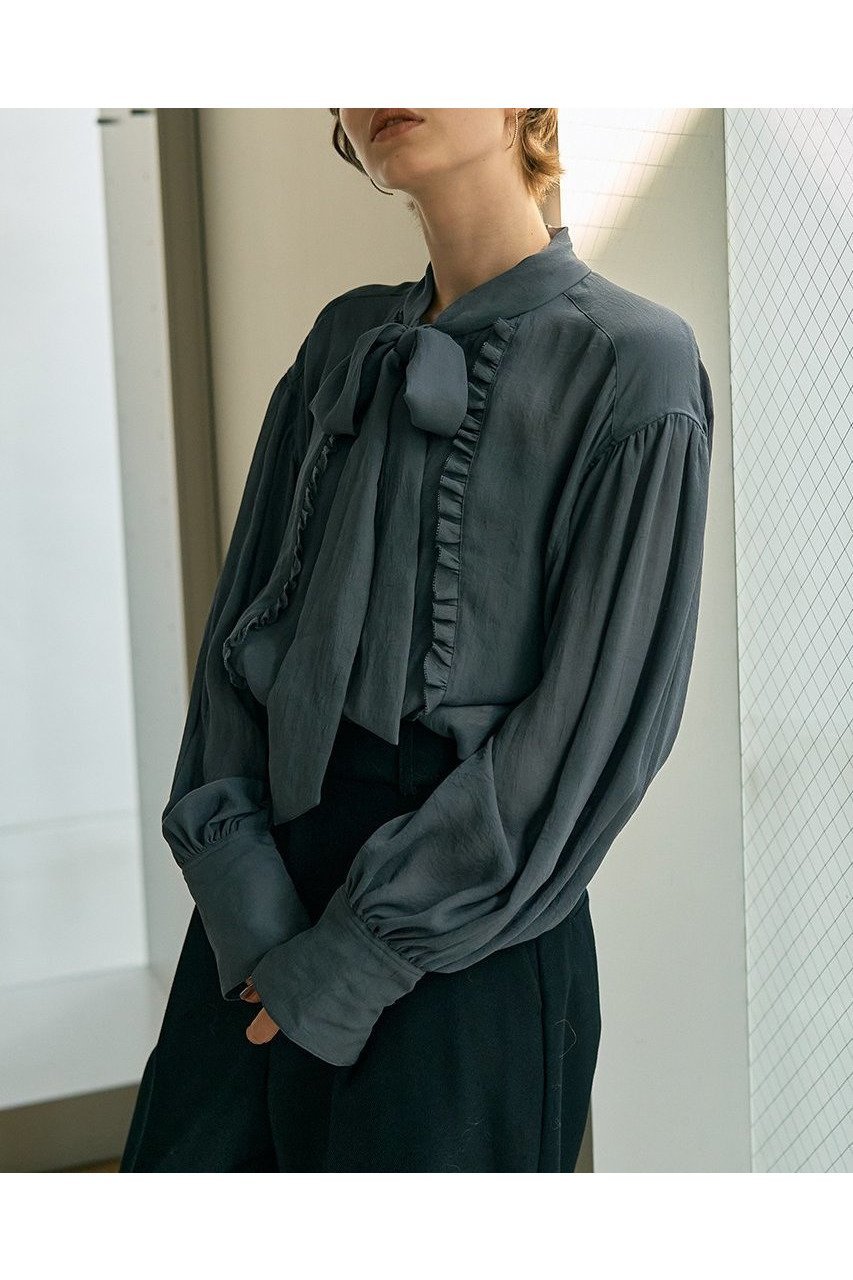 【デザイン ワークス/DESIGN WORKS】のジョーゼットフリルボウタイブラウス インテリア・キッズ・メンズ・レディースファッション・服の通販 founy(ファニー) 　ファッション　Fashion　レディースファッション　Fashion for Women　トップス・カットソー　Cut & Sew Tops　シャツ・ブラウス・オフィスカジュアル　Elegant Blouses & Button-Ups　おすすめ　Recommended / Our Picks　とろみ　Fluid, Flowy Fabric　エレガント 上品　Elegant　オケージョン　Occasion Wear　ギャザー　Gathered, Ruffled　ジョーゼット　Georgette, Semi-Sheer Fabric　スリーブ　Sleeve, Long Sleeve / Short Sleeve　フェミニン　Feminine, Girly　フリル　Frill, Ruffle　ボトム　Bottoms, Lower Wear　ロング　Long, Long-Length　新作・新入荷　New Arrivals / New In　ビジネス 仕事 通勤　Business / Work / Commuting　グレー|ID: prp329100004669609 ipo3291000000033762414