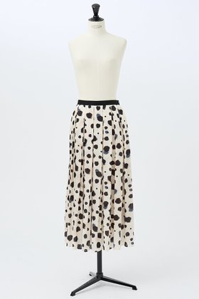 【デザイン ワークス/DESIGN WORKS】の【セットアップ対応】イタリアンファブリックランダムドットプリーツスカート 人気、トレンドファッション・服の通販 founy(ファニー) ファッション Fashion レディースファッション Fashion for Women セットアップ Matching Sets スカート・ミニ/ミディ/マキシ Skirts / Mini, Midi & Maxi Skirts スカート Skirts プリーツスカート / 上品フェミニンスタイル Pleated Skirts ロングスカート Long Skirts / Maxi & Midi Skirts おすすめ Recommended / Our Picks イタリア Italy サテン Satin, Glossy Fabric ジャケット Jacket, Outerwear セットアップ Set-Up, Coordinated Outfit ドット Polka Dot, Dot Pattern バランス Balance, Style Balance ファブリック Fabric, Textile プリーツ Pleats, Pleated ランダム Random, Irregular ロング Long, Long-Length |ID:prp329100004669613