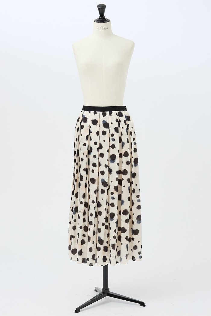 【デザイン ワークス/DESIGN WORKS】の【セットアップ対応】イタリアンファブリックランダムドットプリーツスカート インテリア・キッズ・メンズ・レディースファッション・服の通販 founy(ファニー) https://founy.com/ ファッション Fashion レディースファッション Fashion for Women セットアップ Matching Sets スカート・ミニ/ミディ/マキシ Skirts / Mini, Midi & Maxi Skirts スカート Skirts プリーツスカート / 上品フェミニンスタイル Pleated Skirts ロングスカート Long Skirts / Maxi & Midi Skirts おすすめ Recommended / Our Picks イタリア Italy サテン Satin, Glossy Fabric ジャケット Jacket, Outerwear セットアップ Set-Up, Coordinated Outfit ドット Polka Dot, Dot Pattern バランス Balance, Style Balance ファブリック Fabric, Textile プリーツ Pleats, Pleated ランダム Random, Irregular ロング Long, Long-Length |ID: prp329100004669613 ipo3291000000036957075