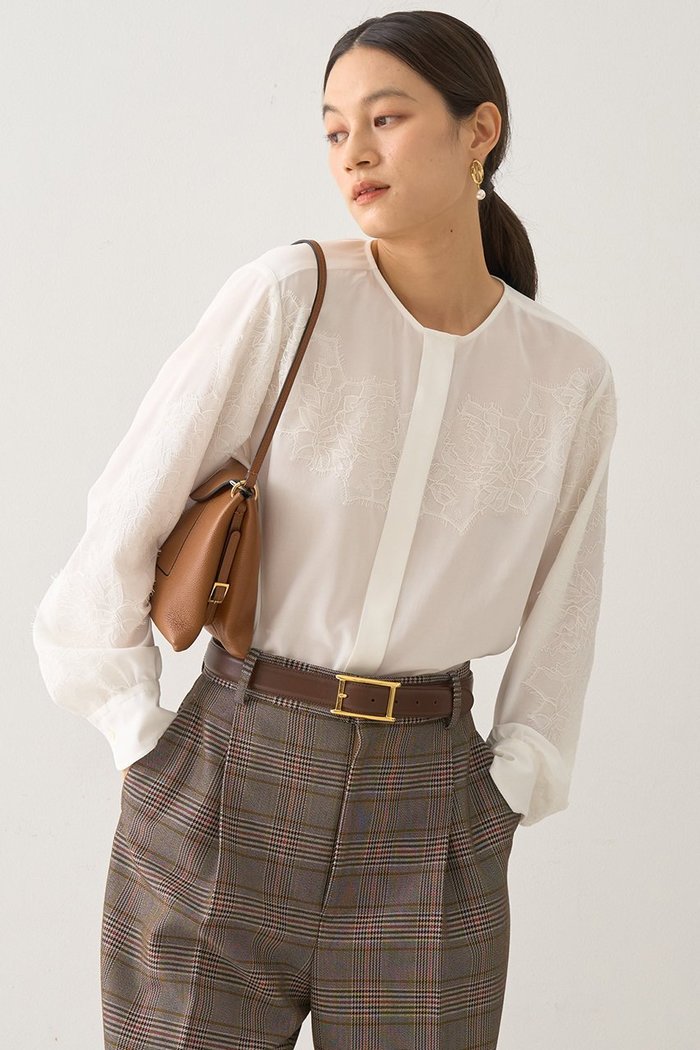 【デザイン ワークス/DESIGN WORKS】のキュプララッセルレースブラウス インテリア・キッズ・メンズ・レディースファッション・服の通販 founy(ファニー) https://founy.com/ ファッション Fashion レディースファッション Fashion for Women トップス・カットソー Cut & Sew Tops シャツ・ブラウス・オフィスカジュアル Elegant Blouses & Button-Ups おすすめ Recommended / Our Picks なめらか Smooth, Silky Texture キュプラ Cupro, Eco Fabric スリーブ Sleeve, Long Sleeve / Short Sleeve タイトスカート Pencil Skirt, Tight Skirt デニム Denim, Jeans Material ファブリック Fabric, Textile フロント Front, Front Design ラッセル Raschel, Raschel Lace レース Lace, Lace Fabric ロング Long, Long-Length エレガント 上品 Elegant |ID: prp329100004669616 ipo3291000000036108830