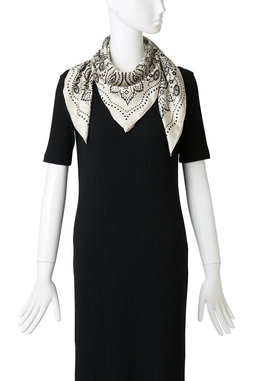 【マニプリ/manipuri】のシルクスカーフ(88×88) 人気、トレンドファッション・服の通販 founy(ファニー) 　ファッション　Fashion　レディースファッション　Fashion for Women　ストール　Soft & Warm Scarves　マフラー・スヌード / 冬小物の定番　Scarves & Mufflers　なめらか　Smooth, Silky Texture　シルク　Silk, 100% Silk　スカーフ　Scarf, Neckwear　ストール　Stole, Wrap　プリント　Print, Printed Pattern　マフラー　Scarf, Muffler　リュクス　Luxury, Elegant, High-End, Chic　新作・新入荷　New Arrivals / New In　other-2|ID: prp329100004669666 ipo3291000000033762824