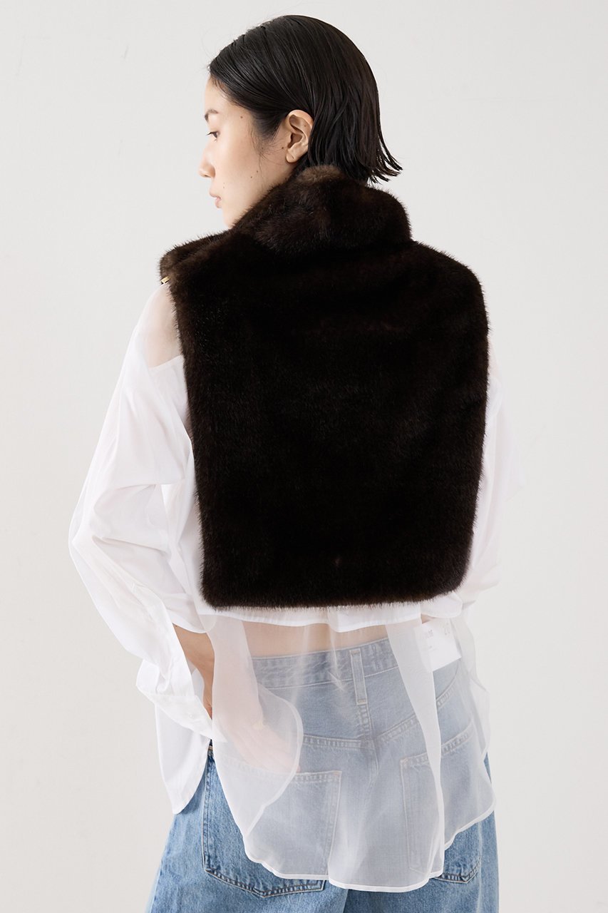 【ザ ストア バイ シー/THE STORE by C】の【COCUCA】フェイクファーベスト 人気、トレンドファッション・服の通販 founy(ファニー) 　ファッション　Fashion　レディースファッション　Fashion for Women　アウター　Coat / Outerwear Collection　レディースジャケット・軽アウター　Jackets　なめらか　Smooth, Silky Texture　サテン　Satin, Glossy Fabric　ジャケット　Jacket, Outerwear　ストール　Stole, Wrap　タートルネック　Turtleneck, High Neck　フランス　France, French　ベスト　Vest, Waistcoat　ラグジュアリー　Luxury, Elegant　冬　Winter / This Winter　other-3|ID: prp329100004669729 ipo3291000000036109049