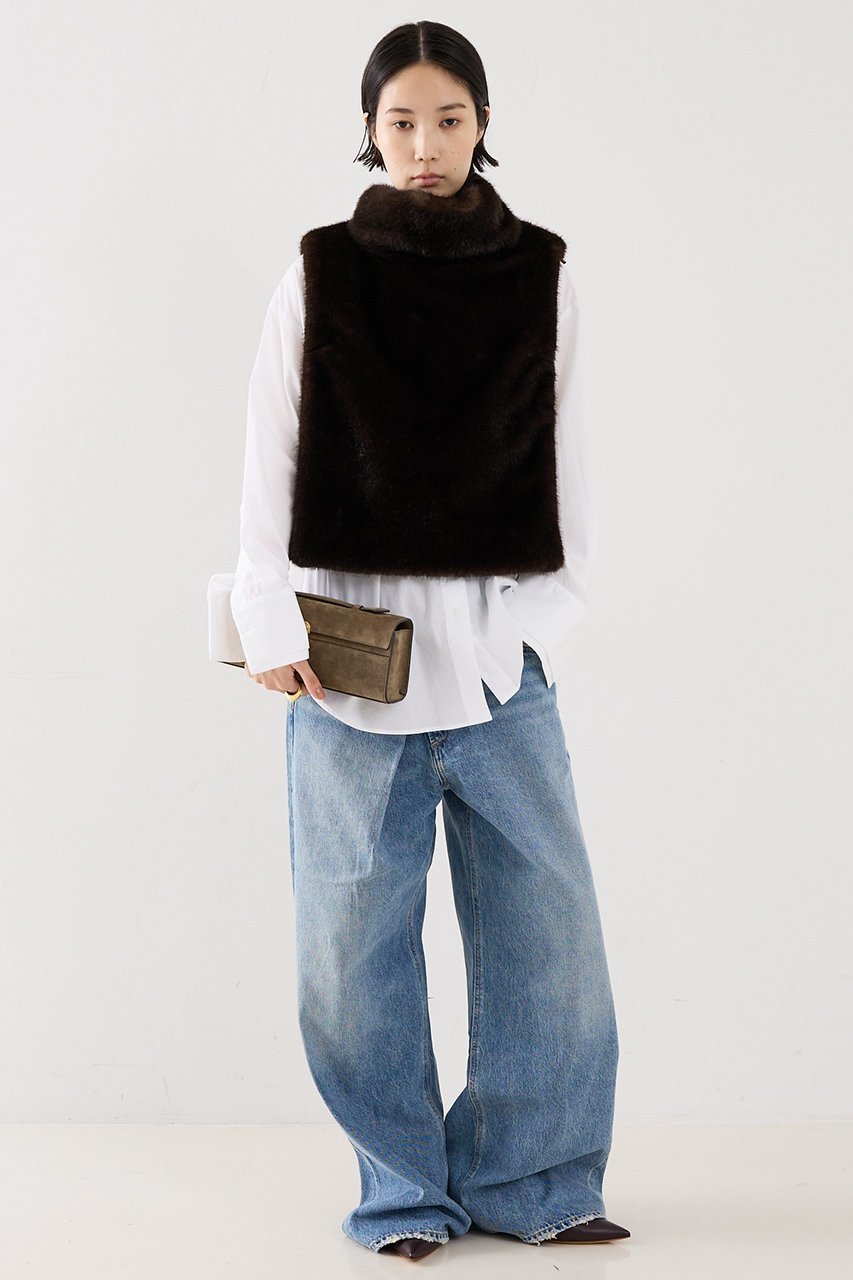 【ザ ストア バイ シー/THE STORE by C】の【COCUCA】フェイクファーベスト 人気、トレンドファッション・服の通販 founy(ファニー) 　ファッション　Fashion　レディースファッション　Fashion for Women　アウター　Coat / Outerwear Collection　レディースジャケット・軽アウター　Jackets　なめらか　Smooth, Silky Texture　サテン　Satin, Glossy Fabric　ジャケット　Jacket, Outerwear　ストール　Stole, Wrap　タートルネック　Turtleneck, High Neck　フランス　France, French　ベスト　Vest, Waistcoat　ラグジュアリー　Luxury, Elegant　冬　Winter / This Winter　other-4|ID: prp329100004669729 ipo3291000000036109050