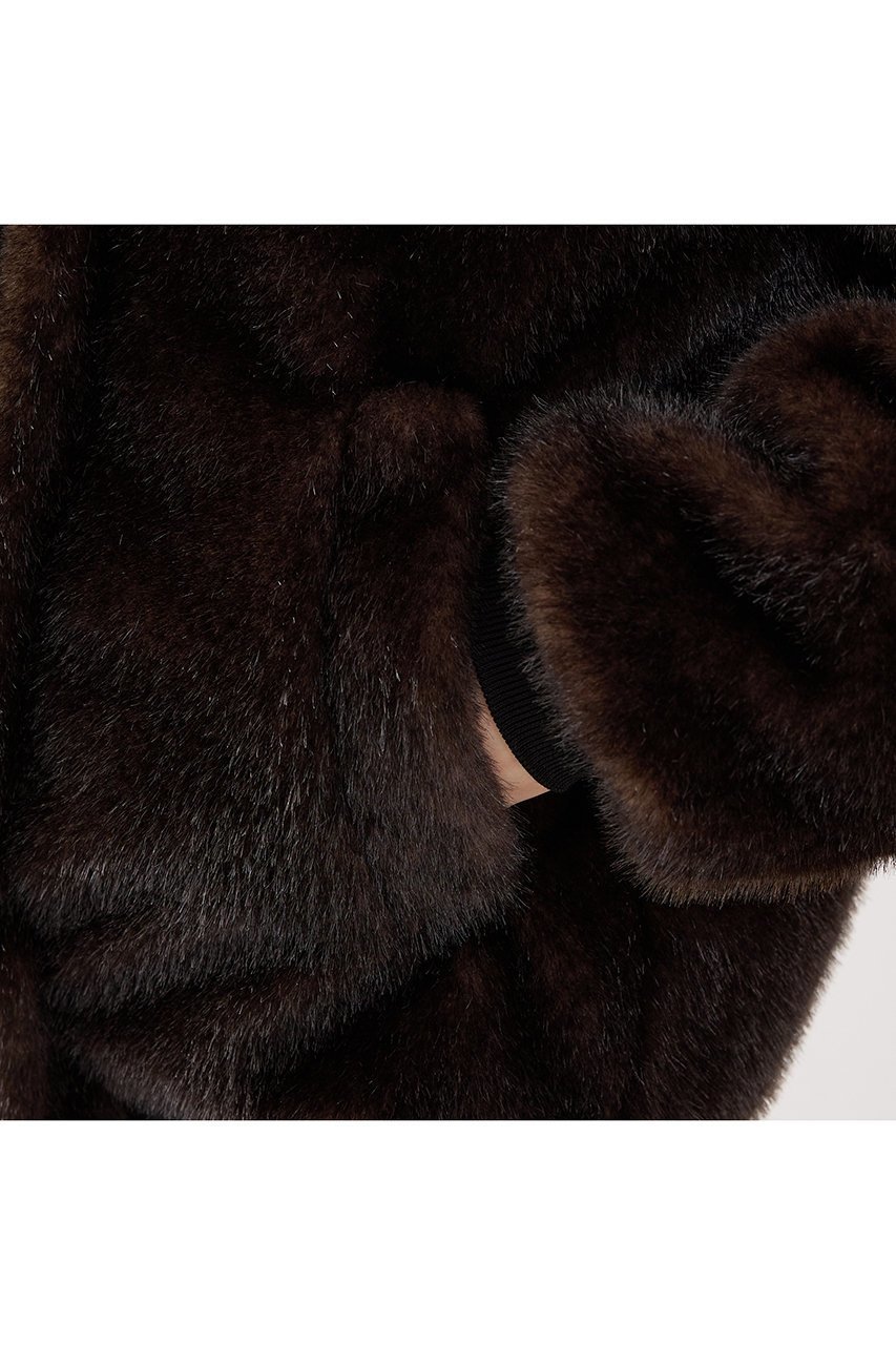 【ザ ストア バイ シー/THE STORE by C】の【COCUCA】フェイクファーブルゾン 人気、トレンドファッション・服の通販 founy(ファニー) 　ファッション　Fashion　レディースファッション　Fashion for Women　アウター　Coat / Outerwear Collection　レディースジャケット・軽アウター　Jackets　ブルゾンジャケット・スポーティアウター　Blouson Jackets　なめらか　Smooth, Silky Texture　サテン　Satin, Glossy Fabric　ジャケット　Jacket, Outerwear　バランス　Balance, Style Balance　フランス　France, French　ブルゾン　Blouson, Bomber Jacket　ラグジュアリー　Luxury, Elegant　冬　Winter / This Winter　other-7|ID: prp329100004669730 ipo3291000000035869043