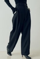 【デザイン ワークス/DESIGN WORKS】のウール混タックバレルパンツ 人気、トレンドファッション・服の通販 founy(ファニー) ファッション Fashion レディースファッション Fashion for Women パンツ Pants & Trousers おすすめ Recommended / Our Picks コンパクト Compact, Small Size フォルム Silhouette, Form フロント Front, Front Design ボトム Bottoms, Lower Wear リラックス Relax, Relaxed Fit 新作・新入荷 New Arrivals / New In thumbnail ブラック|ID: prp329100004671175 ipo3291000000033768663