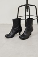【ガリャルダガランテ/GALLARDAGALANTE】の【2.718】オブリークショートブーツ 人気、トレンドファッション・服の通販 founy(ファニー) ファッション Fashion レディースファッション Fashion for Women ショート Short, Short Length ハンド Hand, Handmade 新作・新入荷 New Arrivals / New In |ID:prp329100004676044