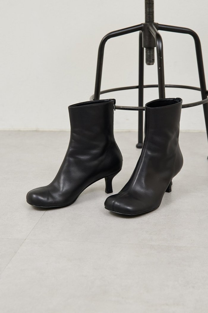 【ガリャルダガランテ/GALLARDAGALANTE】の【2.718】オブリークショートブーツ インテリア・キッズ・メンズ・レディースファッション・服の通販 founy(ファニー) https://founy.com/ ファッション Fashion レディースファッション Fashion for Women ショート Short, Short Length ハンド Hand, Handmade |ID: prp329100004676044 ipo3291000000035969809