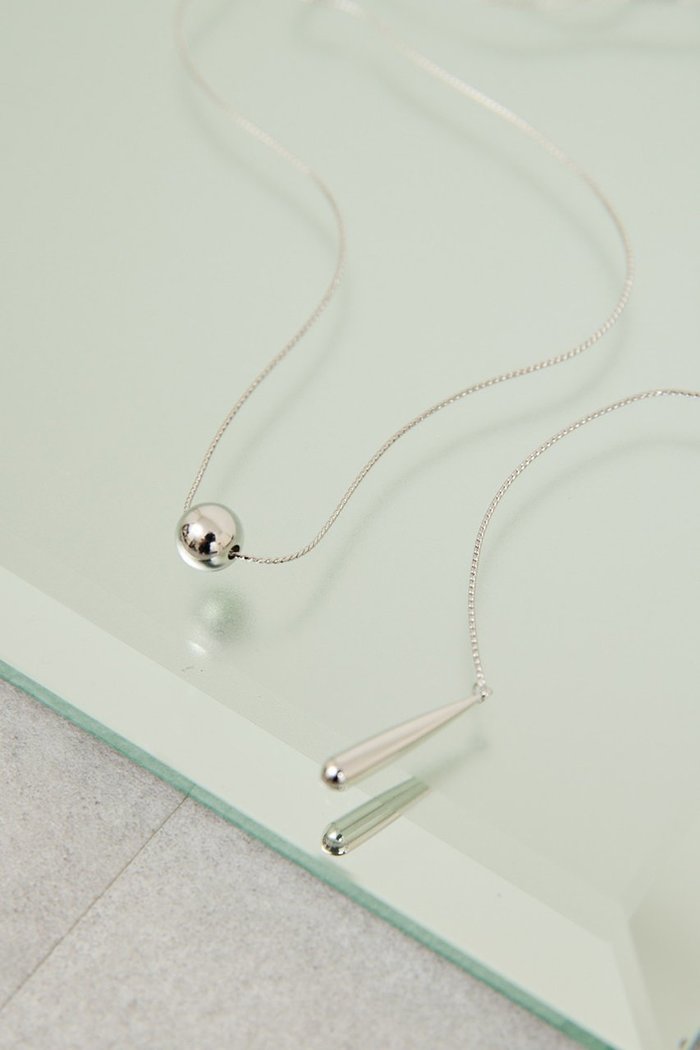 【ガリャルダガランテ/GALLARDAGALANTE】のドロップY字ネックレス インテリア・キッズ・メンズ・レディースファッション・服の通販 founy(ファニー) https://founy.com/ ファッション Fashion レディースファッション Fashion for Women ジュエリー Jewelry ネックレス Necklaces & Pendants おすすめ Recommended / Our Picks オケージョン Occasion Wear シルバー Silver, Metallic Silver スタイリッシュ Stylish, Fashionable ドロップ Drop Shoulder, Dropped Style ネックレス Necklace, Pendant Necklace モチーフ Motif, Design Theme ロング Long, Long-Length |ID: prp329100004680113 ipo3291000000035759674