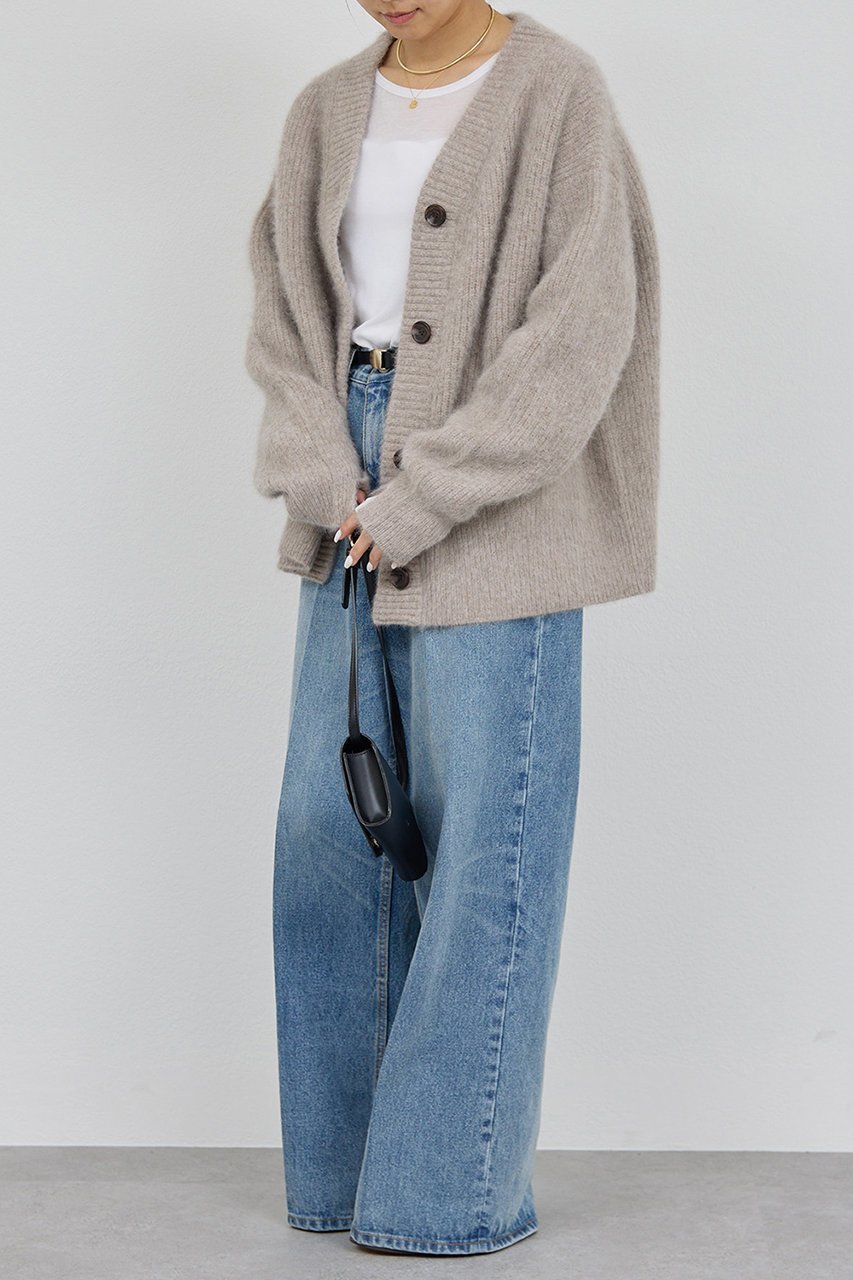 【ガリャルダガランテ/GALLARDAGALANTE】のファーVネックカーディガン 人気、トレンドファッション・服の通販 founy(ファニー) 　ファッション　Fashion　レディースファッション　Fashion for Women　トップス・カットソー　Cut & Sew Tops　ニット　Knit Tops & Sweaters　カーディガン・羽織り　Layered Style Cardigans　Vネックトップス　V-Neck Tops / V-Cut Neckline Shirts　おすすめ　Recommended / Our Picks　カーディガン　Cardigan, Knitwear　フォックス　Fox, Fox Fur　エレガント 上品　Elegant　新作・新入荷　New Arrivals / New In　other-3|ID: prp329100004680127 ipo3291000000033806013