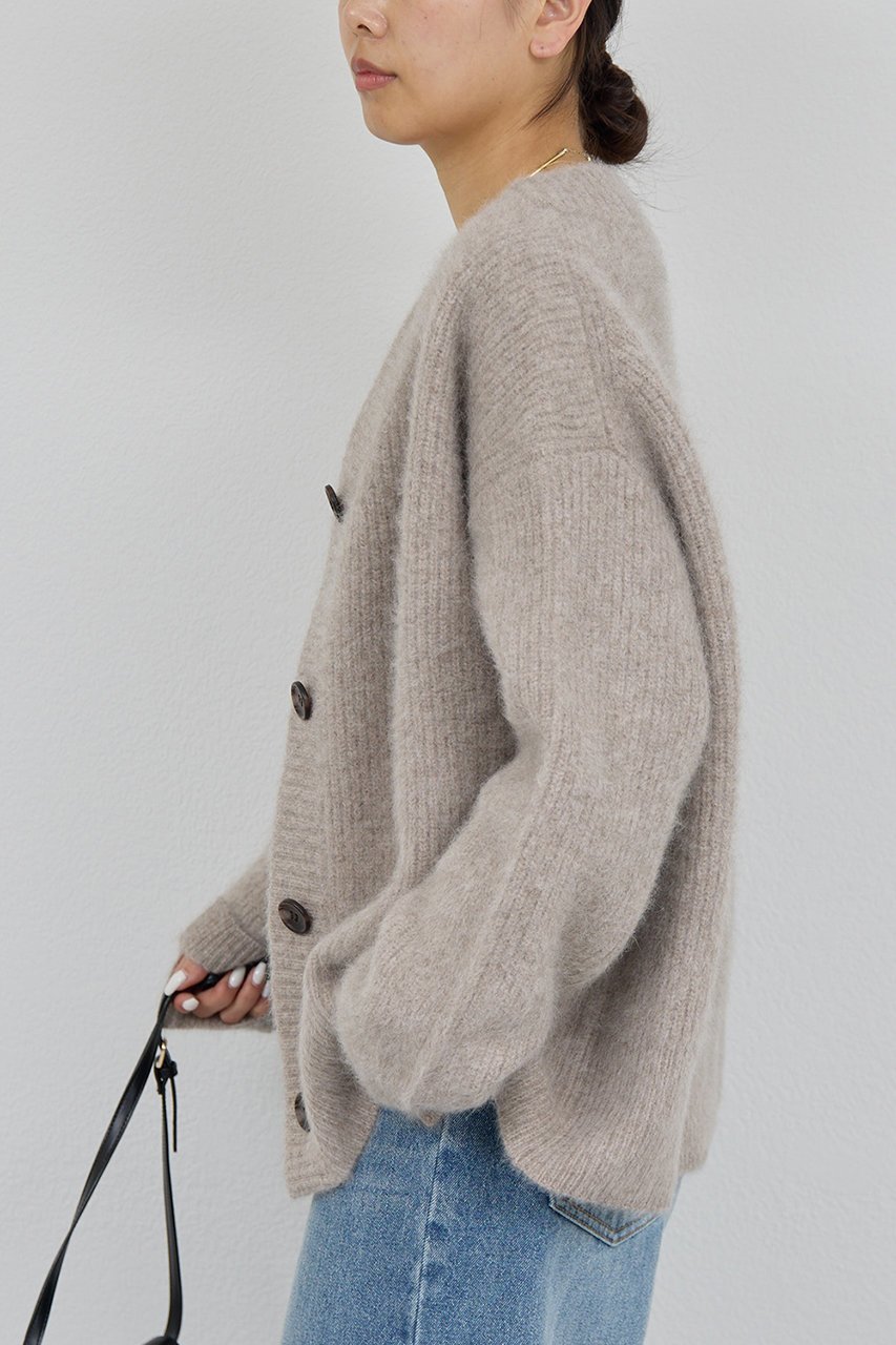 【ガリャルダガランテ/GALLARDAGALANTE】のファーVネックカーディガン 人気、トレンドファッション・服の通販 founy(ファニー) 　ファッション　Fashion　レディースファッション　Fashion for Women　トップス・カットソー　Cut & Sew Tops　ニット　Knit Tops & Sweaters　カーディガン・羽織り　Layered Style Cardigans　Vネックトップス　V-Neck Tops / V-Cut Neckline Shirts　おすすめ　Recommended / Our Picks　カーディガン　Cardigan, Knitwear　フォックス　Fox, Fox Fur　エレガント 上品　Elegant　other-7|ID: prp329100004680127 ipo3291000000036134459