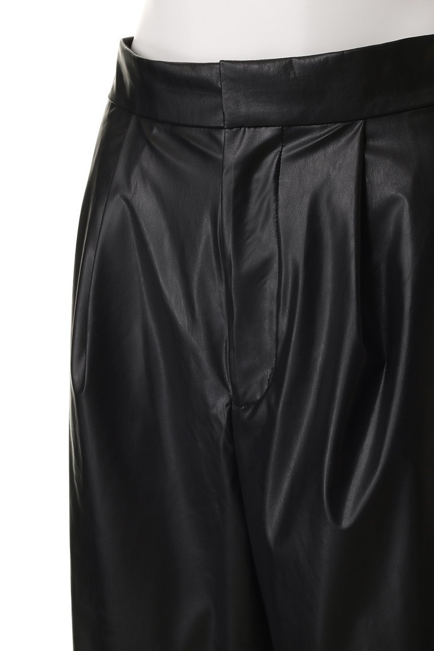 【ミディウミソリッド/MIDIUMISOLID】のsynthetic leather short PT パンツ 人気、トレンドファッション・服の通販 founy(ファニー) 　ファッション　Fashion　レディースファッション　Fashion for Women　パンツ　Pants & Trousers　ショートパンツ・ハーフパンツ　High-Waisted & Relaxed Shorts　おすすめ　Recommended / Our Picks　クール　Cool, Chic　ショート　Short, Short Length　シンプル　Simple, Minimal　セットアップ　Set-Up, Coordinated Outfit　フェイクレザー　Faux Leather, PU Leather　フェミニン　Feminine, Girly　新作・新入荷　New Arrivals / New In　other-5|ID: prp329100004680129 ipo3291000000033806029