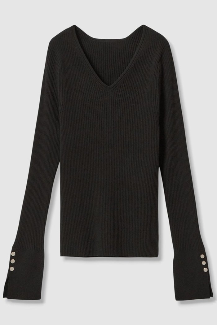 【アルアバイル/allureville】の袖釦Vネックプルオーバー インテリア・キッズ・メンズ・レディースファッション・服の通販 founy(ファニー) https://founy.com/ ファッション Fashion レディースファッション Fashion for Women トップス・カットソー Cut & Sew Tops ニット Knit Tops & Sweaters カジュアルプルオーバー・ニットトップス Pullovers & Knit Tops / Casual Pullovers Vネックトップス V-Neck Tops / V-Cut Neckline Shirts カフス Cuff Design シンプル Simple, Minimal スリット Slit, Slit Detail ベーシック Basic, Essential ボトム Bottoms, Lower Wear リブニット Rib Knit, Ribbed Knit |ID: prp329100004680143 ipo3291000000033806126