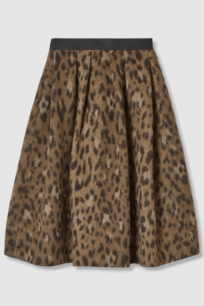 【アルアバイル/allureville】のMILIORレオパードスカート インテリア・キッズ・メンズ・レディースファッション・服の通販 founy(ファニー) https://founy.com/ ファッション Fashion レディースファッション Fashion for Women スカート Skirts イタリア Italy グログラン Grosgrain, Grosgrain Ribbon デニム Denim, Jeans Material トレンド Trend, Trending Now フォルム Silhouette, Form レオパード Leopard, Animal Print 今季 This Season, Current Season |ID: prp329100004680145 ipo3291000000035759732