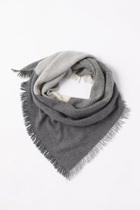 【エレガンセーゼ/ELEGANCESE】のSquare fringe スカーフ 人気、トレンドファッション・服の通販 founy(ファニー) ファッション Fashion レディースファッション Fashion for Women ストール Soft & Warm Scarves マフラー・スヌード / 冬小物の定番 Scarves & Mufflers スカーフ Scarf, Neckwear ストール Stole, Wrap マフラー Scarf, Muffler 新作・新入荷 New Arrivals / New In |ID:prp329100004684613