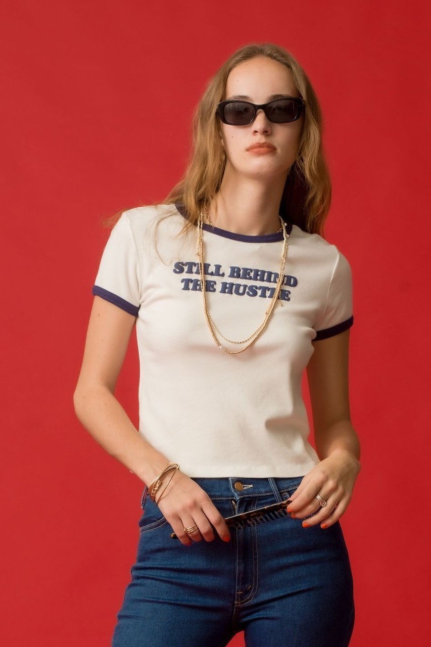 【マザー/MOTHER】のTHE ITTY BITTY RINGER パイピングTシャツ (BEH) 人気、トレンドファッション・服の通販 founy(ファニー) 　ファッション　Fashion　レディースファッション　Fashion for Women　トップス・カットソー　Cut & Sew Tops　シャツ・ブラウス・オフィスカジュアル　Elegant Blouses & Button-Ups　ロングTシャツ・Tシャツ　Longline T-Shirts & Tees　カットソー・ベーシックTシャツ　Cut-and-Sewn Tops / Stretch Tees & Basics　コレクション　Collection, Seasonal Line　コンパクト　Compact, Small Size　ショート　Short, Short Length　スリーブ　Sleeve, Long Sleeve / Short Sleeve　デニム　Denim, Jeans Material　トレンド　Trend, Trending Now　パイピング　Piping, Trim Design　フレア　Flare, Flared　ボトム　Bottoms, Lower Wear　ワイド　Wide, Wide Fit　人気　Popular, Best Seller　秋　Autumn　other-8|ID: prp329100004684624 ipo3291000000036128487