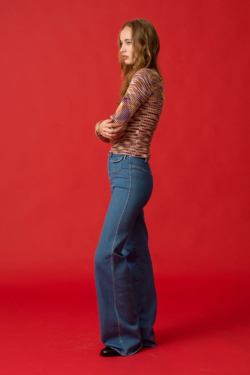 【マザー/MOTHER】のPOCKT FLAP HUSTLER ROLLR HEEL ハイウエストフレアデニム (TDJ) 人気、トレンドファッション・服の通販 founy(ファニー) 　ファッション　Fashion　レディースファッション　Fashion for Women　パンツ　Pants & Trousers　デニムパンツ・ジーンズ・美脚デニム　Denim Jeans & Pants　エレガント 上品　Elegant　コレクション　Collection, Seasonal Line　スニーカー　Sneakers, Trainers　デニム　Denim, Jeans Material　フラップ　Flap, Flap Pocket　フレア　Flare, Flared　ポケット　Pocket, Pocket Detail　人気　Popular, Best Seller　秋　Autumn　other-8|ID: prp329100004684626 ipo3291000000035784335