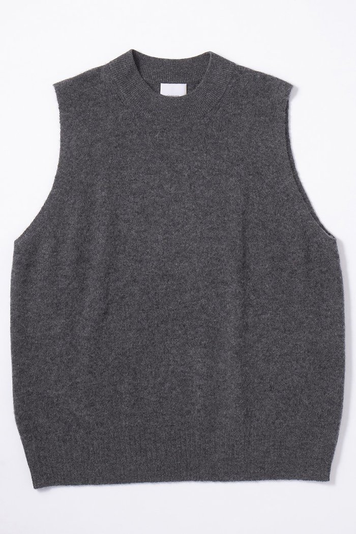 【エレガンセーゼ/ELEGANCESE】のsheer ニットベスト インテリア・キッズ・メンズ・レディースファッション・服の通販 founy(ファニー) https://founy.com/ ファッション Fashion レディースファッション Fashion for Women トップス・カットソー Cut & Sew Tops ニット Knit Tops & Sweaters ベスト&ジレ / 重ね着スタイル Vests & Gilets カジュアルプルオーバー・ニットトップス Pullovers & Knit Tops / Casual Pullovers 軽量 Lightweight, Ultra Light シアー Sheer, See-Through バランス Balance, Style Balance ベスト Vest, Waistcoat |ID: prp329100004684674 ipo3291000000035939945