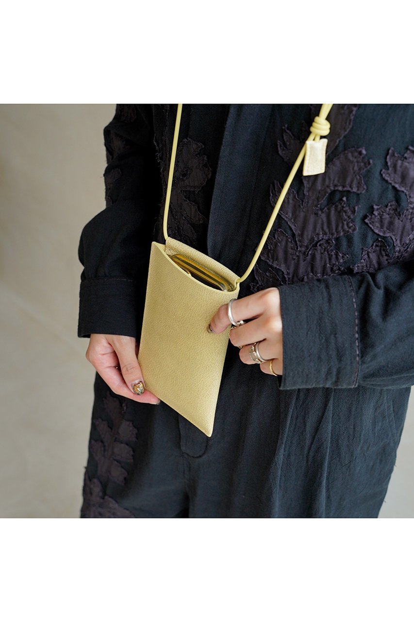 【イッチ/ITTI】のHERRIE PHONE ポーチ/ SHIRO 人気、トレンドファッション・服の通販 founy(ファニー) 　ファッション　Fashion　レディースファッション　Fashion for Women　ポーチ&ミニバッグ　Pouches & Mini Bags　アクセサリー　Fashion Accessories　サングラス　Sunglasses, Shades　シンプル　Simple, Minimal　スマホ　Smartphone, Mobile Device　パターン　Pattern, Design Print　ポーチ　Pouch, Small Case　メガネ　Glasses, Eyewear　ユニセックス　Unisex, Genderless　ラップ　Wrap, Wrap Design　おすすめ　Recommended / Our Picks　other-6|ID: prp329100004686267 ipo3291000000033840380
