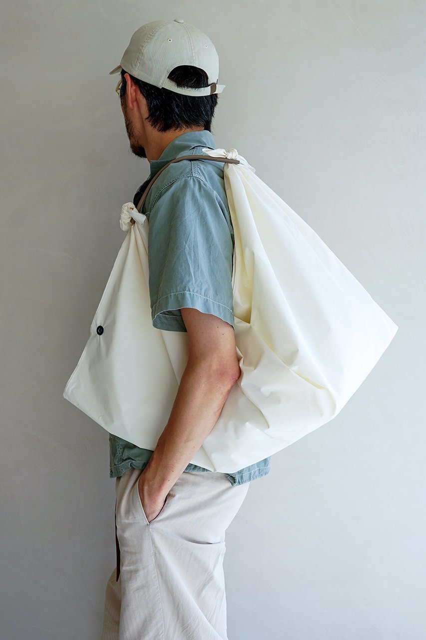 【イッチ/ITTI】のHERRIE FUROSHIKI バッグ / DS-LC 人気、トレンドファッション・服の通販 founy(ファニー) 　ファッション　Fashion　レディースファッション　Fashion for Women　ユニセックス　Unisex, Genderless　エレガント 上品　Elegant　スカーフ　Scarf, Neckwear　ドット　Polka Dot, Dot Pattern　ミリタリー　Military, Army Style　モチーフ　Motif, Design Theme　ラグジュアリー　Luxury, Elegant　other-2|ID: prp329100004686271 ipo3291000000033840402