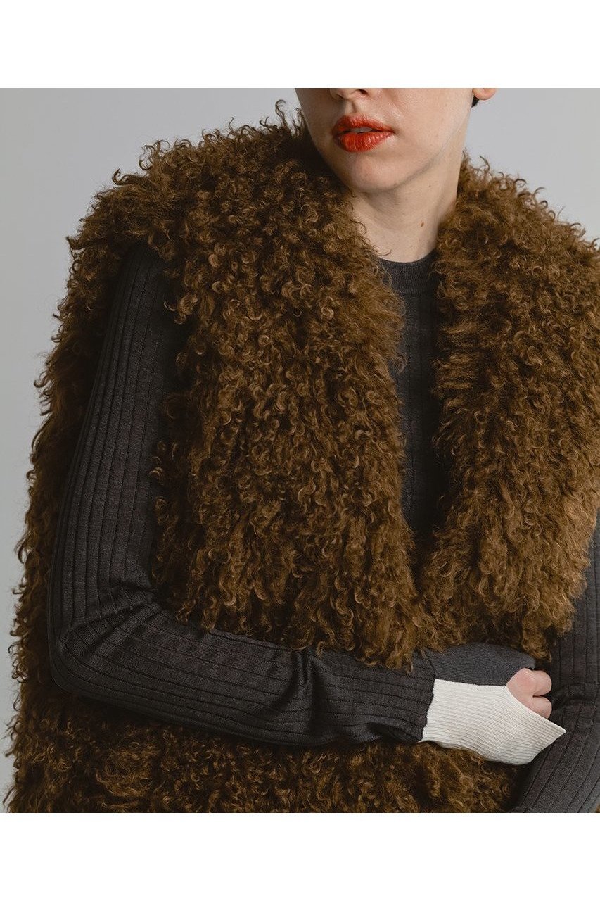 【チノ/CINOH】のCRINPED BOA ベスト 人気、トレンドファッション・服の通販 founy(ファニー) 　ファッション　Fashion　レディースファッション　Fashion for Women　アウター　Coat / Outerwear Collection　レディースジャケット・軽アウター　Jackets　シンプル　Simple, Minimal　ジャケット　Jacket, Outerwear　ファブリック　Fabric, Textile　ベスト　Vest, Waistcoat　ラグジュアリー　Luxury, Elegant　新作・新入荷　New Arrivals / New In　other-8|ID: prp329100004686384 ipo3291000000033841123