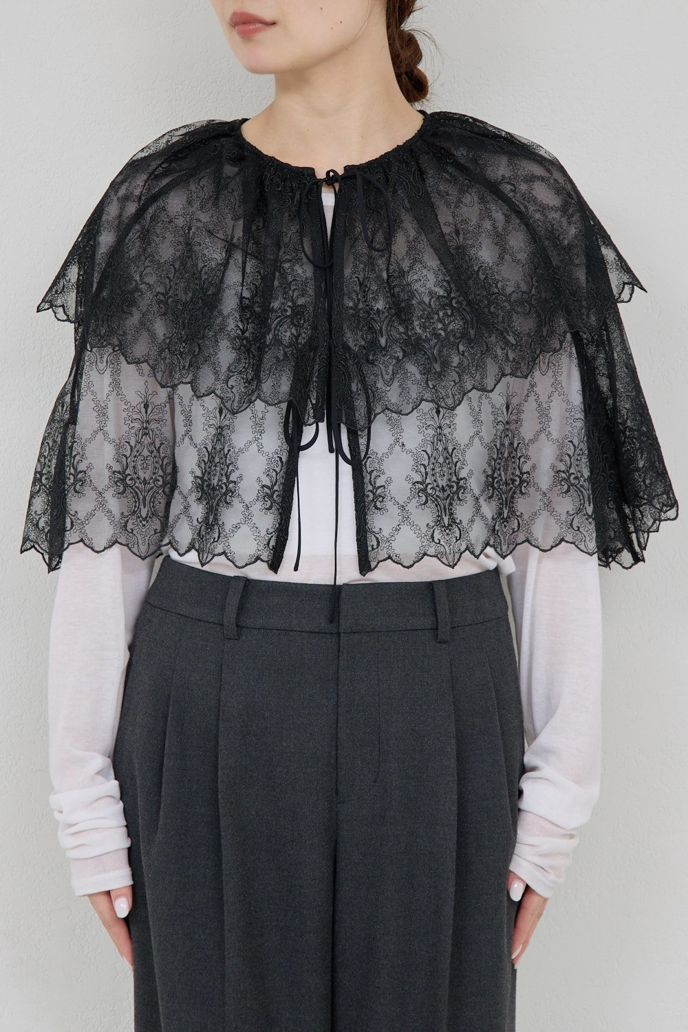 【ガリャルダガランテ/GALLARDAGALANTE】の【25th記念アイテム】スカラップレースボレロ 人気、トレンドファッション・服の通販 founy(ファニー) 　ファッション　Fashion　レディースファッション　Fashion for Women　アウター　Coat / Outerwear Collection　レディースジャケット・軽アウター　Jackets　ボレロ・ショート丈ジャケット / ドレス羽織りに　Boleros & Short Jackets　おすすめ　Recommended / Our Picks　コレクション　Collection, Seasonal Line　ショート　Short, Short Length　ジャケット　Jacket, Outerwear　デニム　Denim, Jeans Material　フェミニン　Feminine, Girly　フロント　Front, Front Design　ボレロ　Bolero, Short Cardigan　リボン　Ribbon, Bow　レース　Lace, Lace Fabric　エレガント 上品　Elegant　other-8|ID: prp329100004687903 ipo3291000000035381027