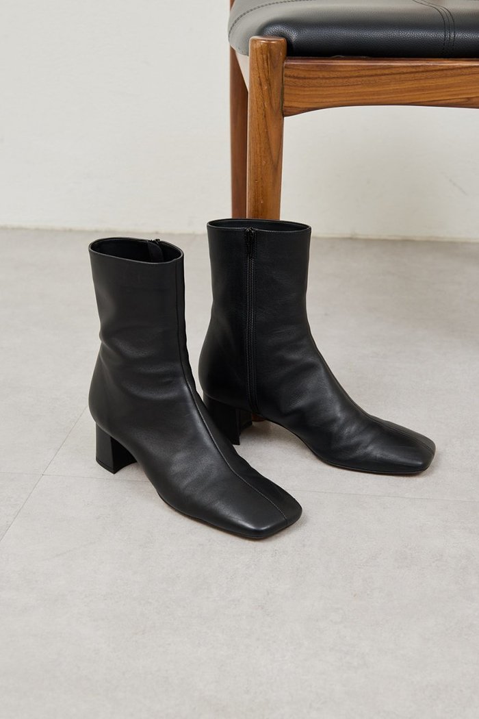 【ガリャルダガランテ/GALLARDAGALANTE】の【2.718】スクエアショートブーツ インテリア・キッズ・メンズ・レディースファッション・服の通販 founy(ファニー) https://founy.com/ ファッション Fashion レディースファッション Fashion for Women サイドジップ Side Zip, Side Zipper ショート Short, Short Length ハンド Hand, Handmade ベーシック Basic, Essential ボトム Bottoms, Lower Wear A/W・秋冬 Autumn/Winter |ID: prp329100004687913 ipo3291000000036101958