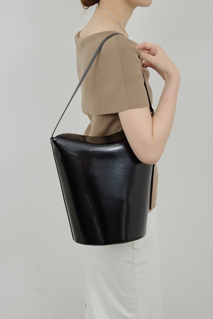 【ガリャルダガランテ/GALLARDAGALANTE】の【2.718】バケットワンショルダー インテリア・キッズ・メンズ・レディースファッション・服の通販 founy(ファニー) https://founy.com/ ファッション Fashion レディースファッション Fashion for Women バッグ Bags エレガント 上品 Elegant |ID: prp329100004687915 ipo3291000000036007953