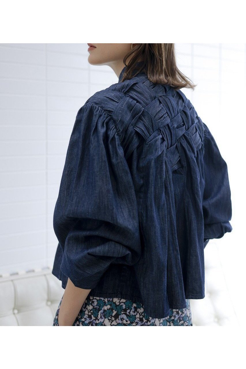 【マーレット/MERLETTE】のGEORGICA クロップドデニムボタンダウンシャツ 人気、トレンドファッション・服の通販 founy(ファニー) 　ファッション　Fashion　レディースファッション　Fashion for Women　トップス・カットソー　Cut & Sew Tops　シャツ・ブラウス・オフィスカジュアル　Elegant Blouses & Button-Ups　クロップド　Cropped, Short Length　ショルダー　Shoulder, Shoulder Strap　スリーブ　Sleeve, Long Sleeve / Short Sleeve　ダウン　Down, Puffer　デニム　Denim, Jeans Material　ドロップ　Drop Shoulder, Dropped Style　バランス　Balance, Style Balance　ロング　Long, Long-Length　エレガント 上品　Elegant　新作・新入荷　New Arrivals / New In　羽織　Haori, Light Jacket　other-7|ID: prp329100004687924 ipo3291000000033852625