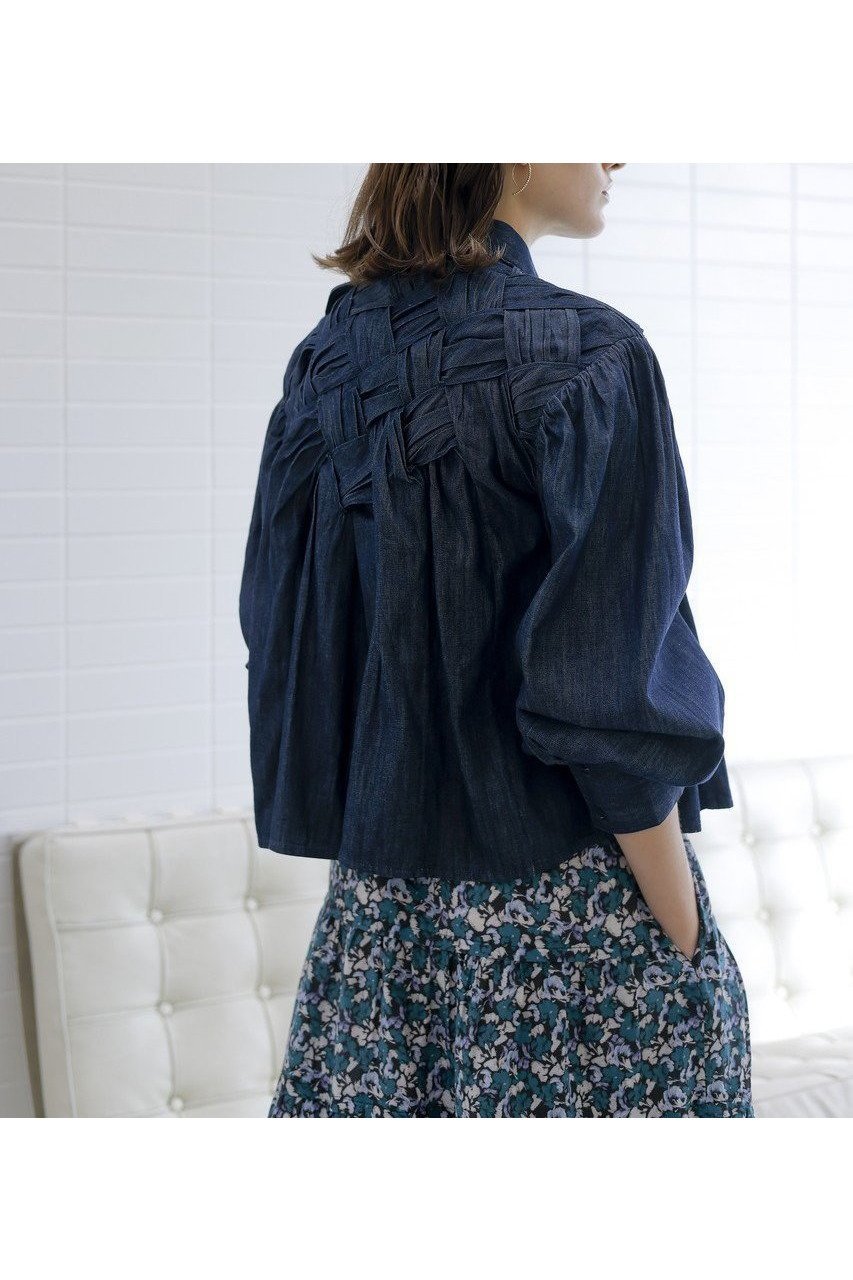 【マーレット/MERLETTE】のGEORGICA クロップドデニムボタンダウンシャツ 人気、トレンドファッション・服の通販 founy(ファニー) 　ファッション　Fashion　レディースファッション　Fashion for Women　トップス・カットソー　Cut & Sew Tops　シャツ・ブラウス・オフィスカジュアル　Elegant Blouses & Button-Ups　クロップド　Cropped, Short Length　ショルダー　Shoulder, Shoulder Strap　スリーブ　Sleeve, Long Sleeve / Short Sleeve　ダウン　Down, Puffer　デニム　Denim, Jeans Material　ドロップ　Drop Shoulder, Dropped Style　バランス　Balance, Style Balance　ロング　Long, Long-Length　エレガント 上品　Elegant　新作・新入荷　New Arrivals / New In　羽織　Haori, Light Jacket　other-8|ID: prp329100004687924 ipo3291000000033852626