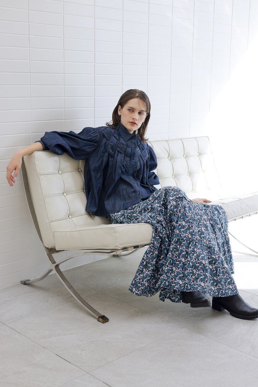 【マーレット/MERLETTE】のGEORGICA クロップドデニムボタンダウンシャツ 人気、トレンドファッション・服の通販 founy(ファニー) 　ファッション　Fashion　レディースファッション　Fashion for Women　トップス・カットソー　Cut & Sew Tops　シャツ・ブラウス・オフィスカジュアル　Elegant Blouses & Button-Ups　クロップド　Cropped, Short Length　ショルダー　Shoulder, Shoulder Strap　スリーブ　Sleeve, Long Sleeve / Short Sleeve　ダウン　Down, Puffer　デニム　Denim, Jeans Material　ドロップ　Drop Shoulder, Dropped Style　バランス　Balance, Style Balance　ロング　Long, Long-Length　エレガント 上品　Elegant　羽織　Haori, Light Jacket　other-6|ID: prp329100004687924 ipo3291000000035381124