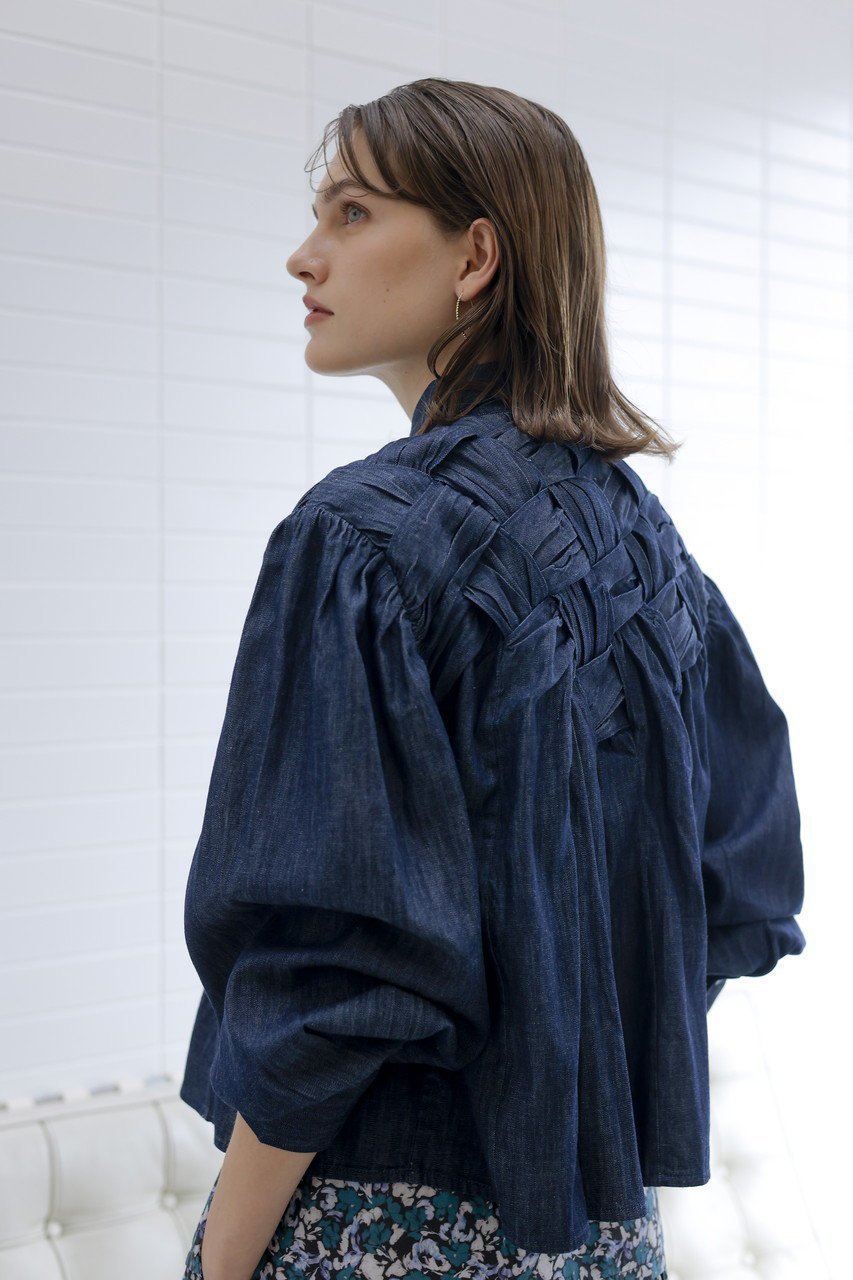 【マーレット/MERLETTE】のGEORGICA クロップドデニムボタンダウンシャツ 人気、トレンドファッション・服の通販 founy(ファニー) 　ファッション　Fashion　レディースファッション　Fashion for Women　トップス・カットソー　Cut & Sew Tops　シャツ・ブラウス・オフィスカジュアル　Elegant Blouses & Button-Ups　クロップド　Cropped, Short Length　ショルダー　Shoulder, Shoulder Strap　スリーブ　Sleeve, Long Sleeve / Short Sleeve　ダウン　Down, Puffer　デニム　Denim, Jeans Material　ドロップ　Drop Shoulder, Dropped Style　バランス　Balance, Style Balance　ロング　Long, Long-Length　エレガント 上品　Elegant　羽織　Haori, Light Jacket　other-7|ID: prp329100004687924 ipo3291000000035381125