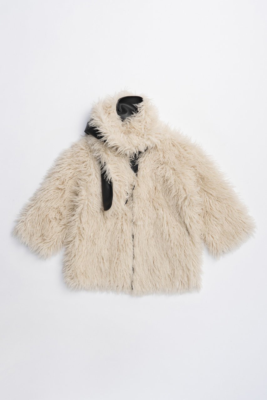 【プランク プロジェクト/PRANK PROJECT】のリバーシブルファーコート / Reversible Fur Coat インテリア・キッズ・メンズ・レディースファッション・服の通販 founy(ファニー) 　ファッション　Fashion　レディースファッション　Fashion for Women　アウター　Coat / Outerwear Collection　コート・ロングコート・ピーコート　Long Coats, Peacoats & More　ウェーブ　Wavy Pattern　カーディガン　Cardigan, Knitwear　フェイクレザー　Faux Leather, PU Leather　マフラー　Scarf, Muffler　リバーシブル　Reversible, Two-Sided　ロング　Long, Long-Length　新作・新入荷　New Arrivals / New In　O.WHT(オフホワイト)|ID: prp329100004687940 ipo3291000000033852789