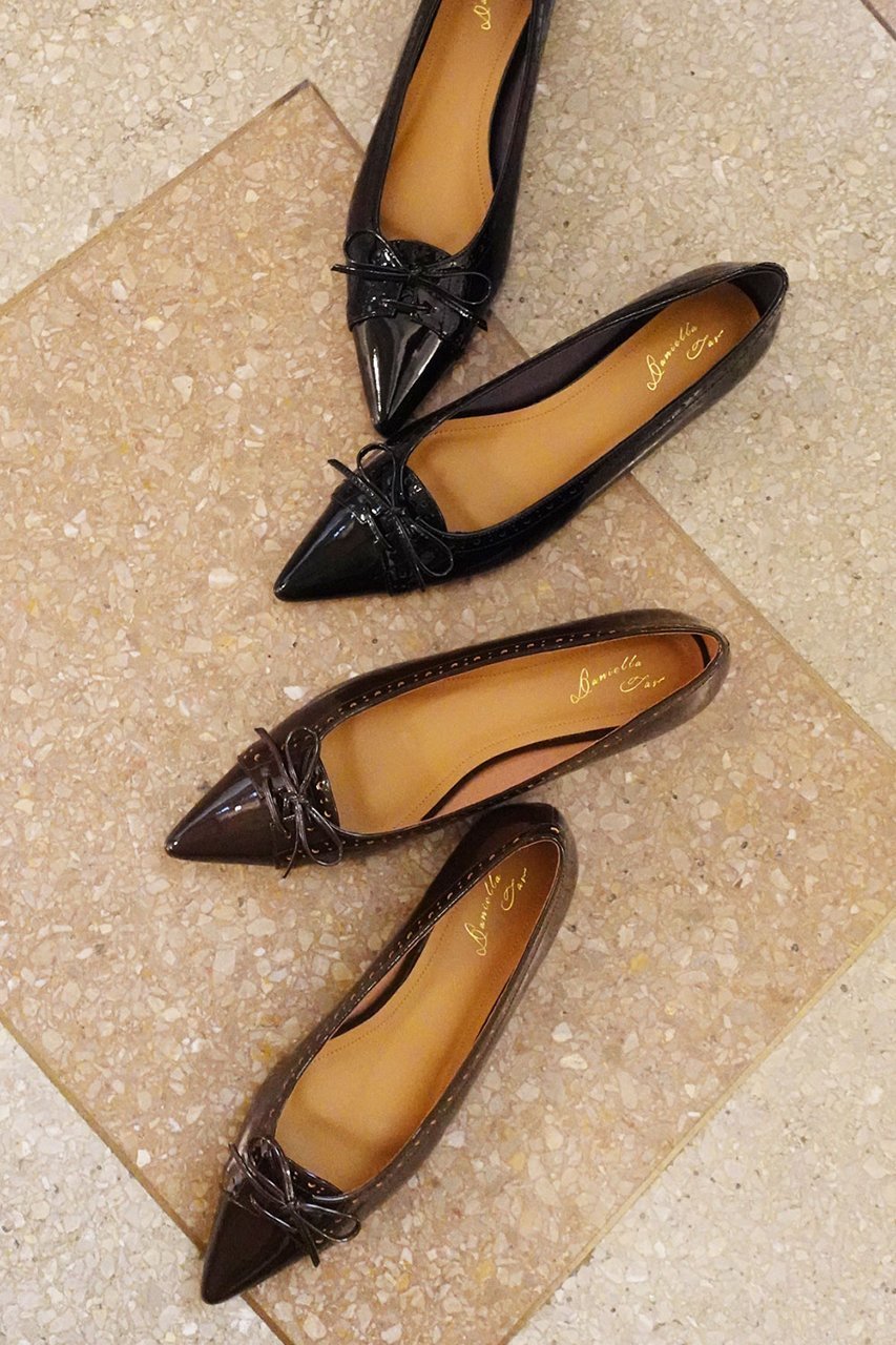 【ダニエラ アンド ジェマ/Daniella & GEMMA】のパンチングポインテッドパンプス 人気、トレンドファッション・服の通販 founy(ファニー) 　ファッション　Fashion　レディースファッション　Fashion for Women　エナメル　Patent Leather　クッション　Cushion, Throw Pillow　シンプル　Simple, Minimal　タイツ　Tights, Legwear　トレンド　Trend, Trending Now　フェミニン　Feminine, Girly　other-6|ID: prp329100004689320 ipo3291000000035402772