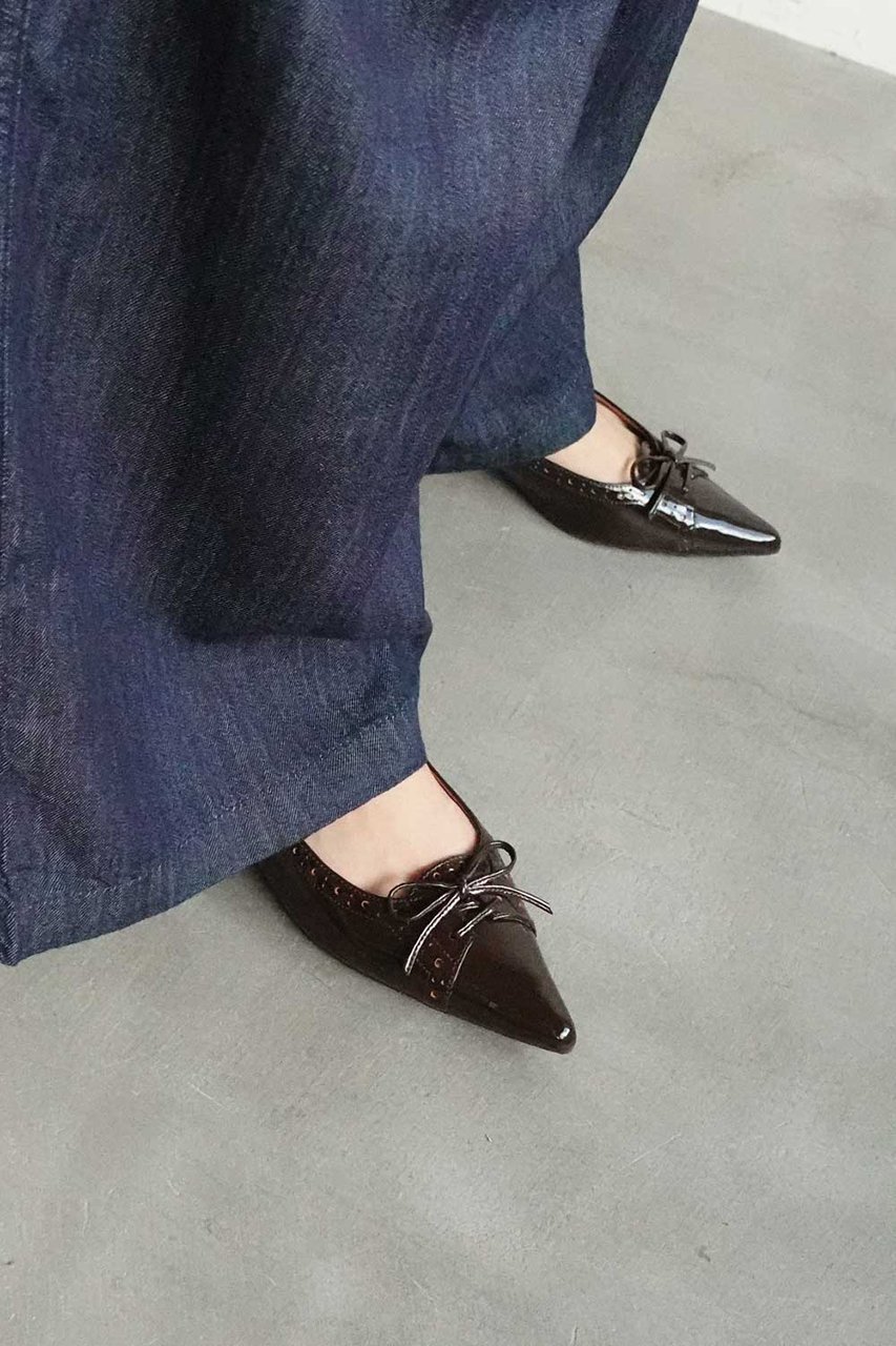 【ダニエラ アンド ジェマ/Daniella & GEMMA】のパンチングポインテッドパンプス 人気、トレンドファッション・服の通販 founy(ファニー) 　ファッション　Fashion　レディースファッション　Fashion for Women　エナメル　Patent Leather　クッション　Cushion, Throw Pillow　シンプル　Simple, Minimal　タイツ　Tights, Legwear　トレンド　Trend, Trending Now　フェミニン　Feminine, Girly　other-8|ID: prp329100004689320 ipo3291000000035402776