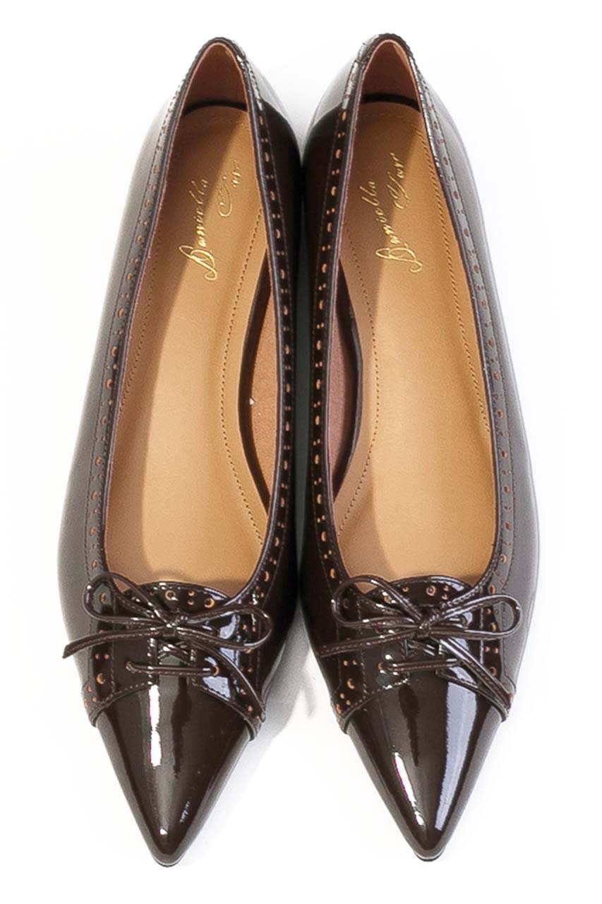 【ダニエラ アンド ジェマ/Daniella & GEMMA】のパンチングポインテッドパンプス インテリア・キッズ・メンズ・レディースファッション・服の通販 founy(ファニー) 　ファッション　Fashion　レディースファッション　Fashion for Women　エナメル　Patent Leather　クッション　Cushion, Throw Pillow　シンプル　Simple, Minimal　タイツ　Tights, Legwear　トレンド　Trend, Trending Now　フェミニン　Feminine, Girly　ダークブラウンエナメル|ID: prp329100004689320 ipo3291000000036204108