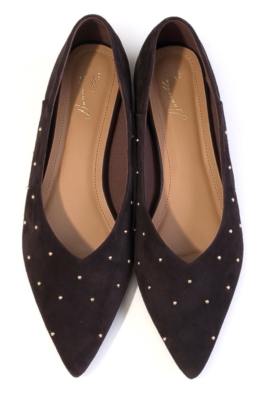 【ダニエラ アンド ジェマ/Daniella & GEMMA】のスタッズポインテッドパンプス インテリア・キッズ・メンズ・レディースファッション・服の通販 founy(ファニー) 　ファッション　Fashion　レディースファッション　Fashion for Women　クッション　Cushion, Throw Pillow　スタッズ　Studs, Metal Accents　ドット　Polka Dot, Dot Pattern　メタリック　Metallic, Shiny Finish　再入荷　Restock / Back in Stock　ダークブラウンスエード|ID: prp329100004689322 ipo3291000000035695086