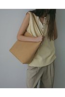 【エトレトウキョウ/ETRE TOKYO】のブラスリングバックルレザーバッグ 人気、トレンドファッション・服の通販 founy(ファニー) ファッション Fashion レディースファッション Fashion for Women バッグ Bags なめらか Smooth, Silky Texture ショルダー Shoulder, Shoulder Strap シンプル Simple, Minimal ボンディング Bonding, Bonded Fabric |ID:prp329100004689434