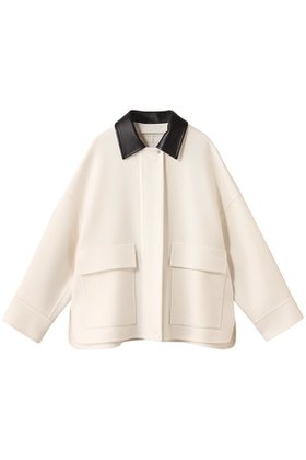 【エブール/ebure】のジロンラムメルトン ショートブルゾン 人気、トレンドファッション・服の通販 founy(ファニー) ファッション Fashion レディースファッション Fashion for Women アウター Coat / Outerwear Collection レディースジャケット・軽アウター Jackets ブルゾンジャケット・スポーティアウター Blouson Jackets なめらか Smooth, Silky Texture ショルダー Shoulder, Shoulder Strap ショート Short, Short Length シンプル Simple, Minimal ジャケット Jacket, Outerwear スリット Slit, Slit Detail ドロップ Drop Shoulder, Dropped Style パターン Pattern, Design Print パッチ Patch, Appliqué フラップ Flap, Flap Pocket ブルゾン Blouson, Bomber Jacket ポケット Pocket, Pocket Detail 新作・新入荷 New Arrivals / New In |ID:prp329100004689454