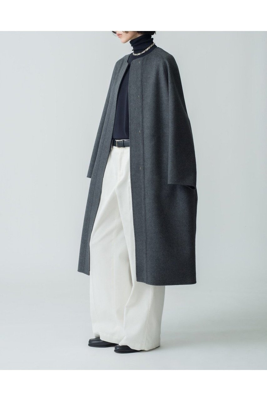 【エブール/ebure】のリュクスシャルムビーバー ノーカラーロングコート 人気、トレンドファッション・服の通販 founy(ファニー) 　ファッション　Fashion　レディースファッション　Fashion for Women　アウター　Coat / Outerwear Collection　コート・ロングコート・ピーコート　Long Coats, Peacoats & More　ショルダー　Shoulder, Shoulder Strap　シンプル　Simple, Minimal　フォルム　Silhouette, Form　ポケット　Pocket, Pocket Detail　ロング　Long, Long-Length　新作・新入荷　New Arrivals / New In　other-8|ID: prp329100004689456 ipo3291000000033867774