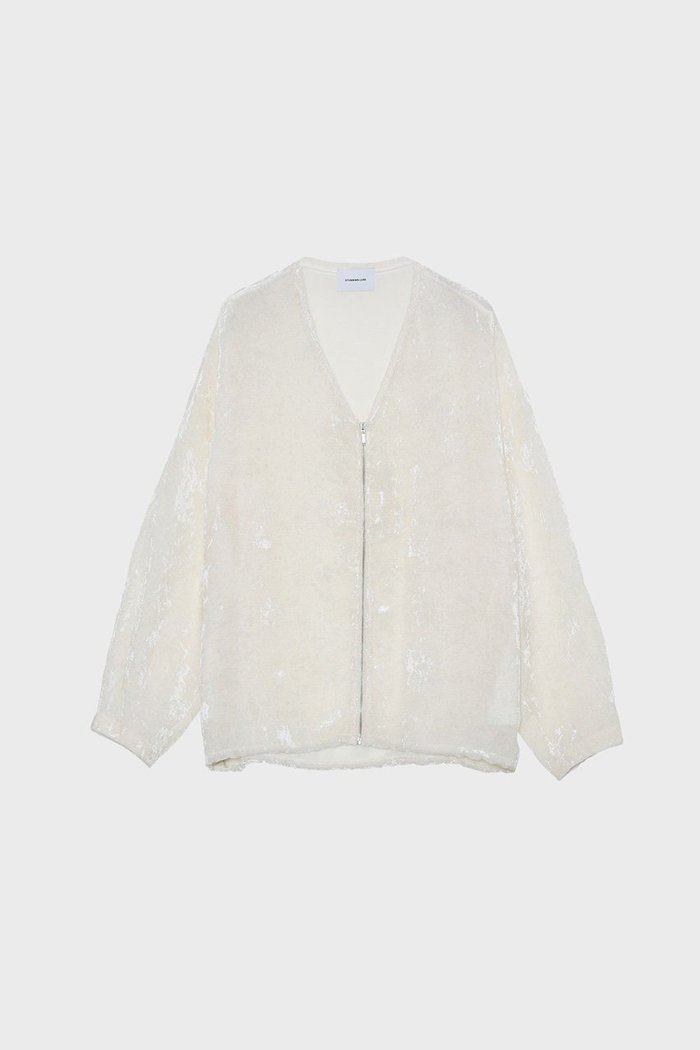 【スタニングルアー/STUNNING LURE】のシアーベルベットブルゾン インテリア・キッズ・メンズ・レディースファッション・服の通販 founy(ファニー) https://founy.com/ ファッション Fashion レディースファッション Fashion for Women アウター Coat / Outerwear Collection レディースジャケット・軽アウター Jackets ブルゾンジャケット・スポーティアウター Blouson Jackets クラッシュ Distressed, Crashed Style ジャケット Jacket, Outerwear デコルテ Décolleté, Neckline バランス Balance, Style Balance ブルゾン Blouson, Bomber Jacket 再入荷 Restock / Back in Stock 秋 Autumn |ID: prp329100004689490 ipo3291000000034219666