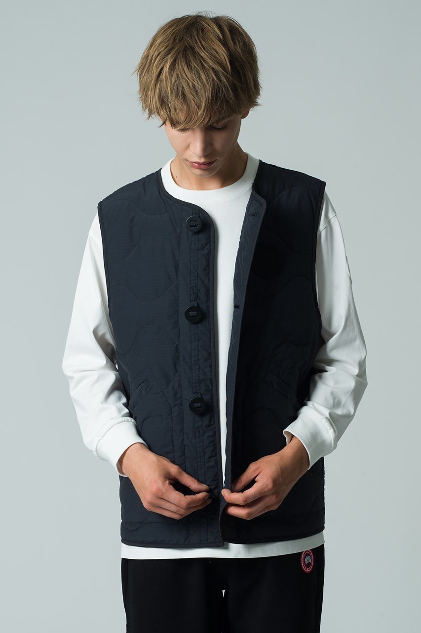 【カナダグース/CANADA GOOSE】の【UNISEX】【日本限定】1075UJ Mclean Vest マクリーン ベスト 人気、トレンドファッション・服の通販 founy(ファニー) 　ファッション　Fashion　レディースファッション　Fashion for Women　アウター　Coat / Outerwear Collection　トップス・カットソー　Cut & Sew Tops　ベスト&ジレ / 重ね着スタイル　Vests & Gilets　スポーツウェア　Functional & Stylish Sportswear　スポーツ アウター　Sports Outerwear / Running Jacket / Windbreaker　ユニセックス　Unisex, Genderless　キルティング　Quilted, Quilting　クラシック　Classic, Timeless Style　スポーツ　Sports, Activewear　センター　Center, Center Line　フロント　Front, Front Design　ベスト　Vest, Waistcoat　リップ　Lip, Lip Motif　other-8|ID: prp329100004689493 ipo3291000000035841245