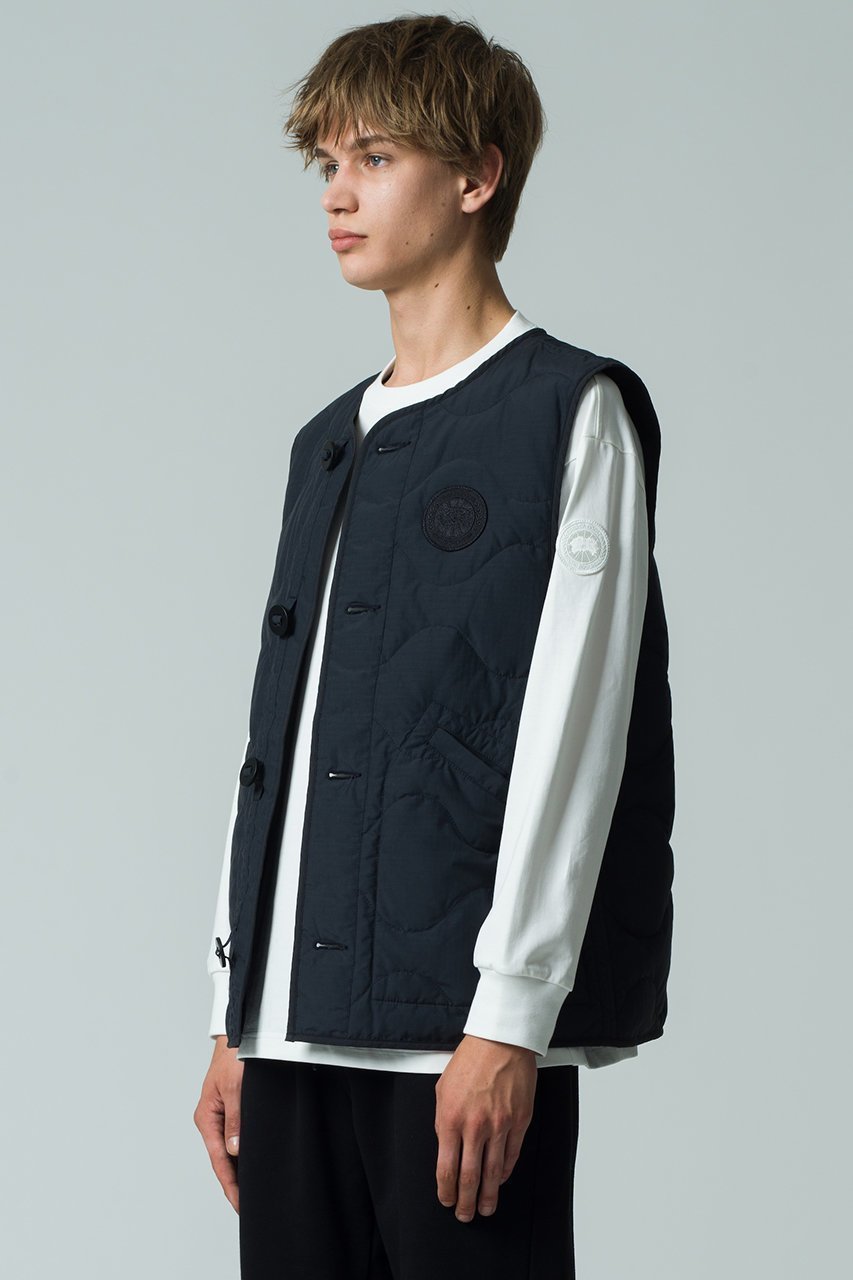 【カナダグース/CANADA GOOSE】の【UNISEX】【日本限定】1075UJ Mclean Vest マクリーン ベスト 人気、トレンドファッション・服の通販 founy(ファニー) 　ファッション　Fashion　レディースファッション　Fashion for Women　アウター　Coat / Outerwear Collection　トップス・カットソー　Cut & Sew Tops　ベスト&ジレ / 重ね着スタイル　Vests & Gilets　スポーツウェア　Functional & Stylish Sportswear　スポーツ アウター　Sports Outerwear / Running Jacket / Windbreaker　ユニセックス　Unisex, Genderless　キルティング　Quilted, Quilting　クラシック　Classic, Timeless Style　スポーツ　Sports, Activewear　センター　Center, Center Line　フロント　Front, Front Design　ベスト　Vest, Waistcoat　リップ　Lip, Lip Motif　other-5|ID: prp329100004689493 ipo3291000000036204429