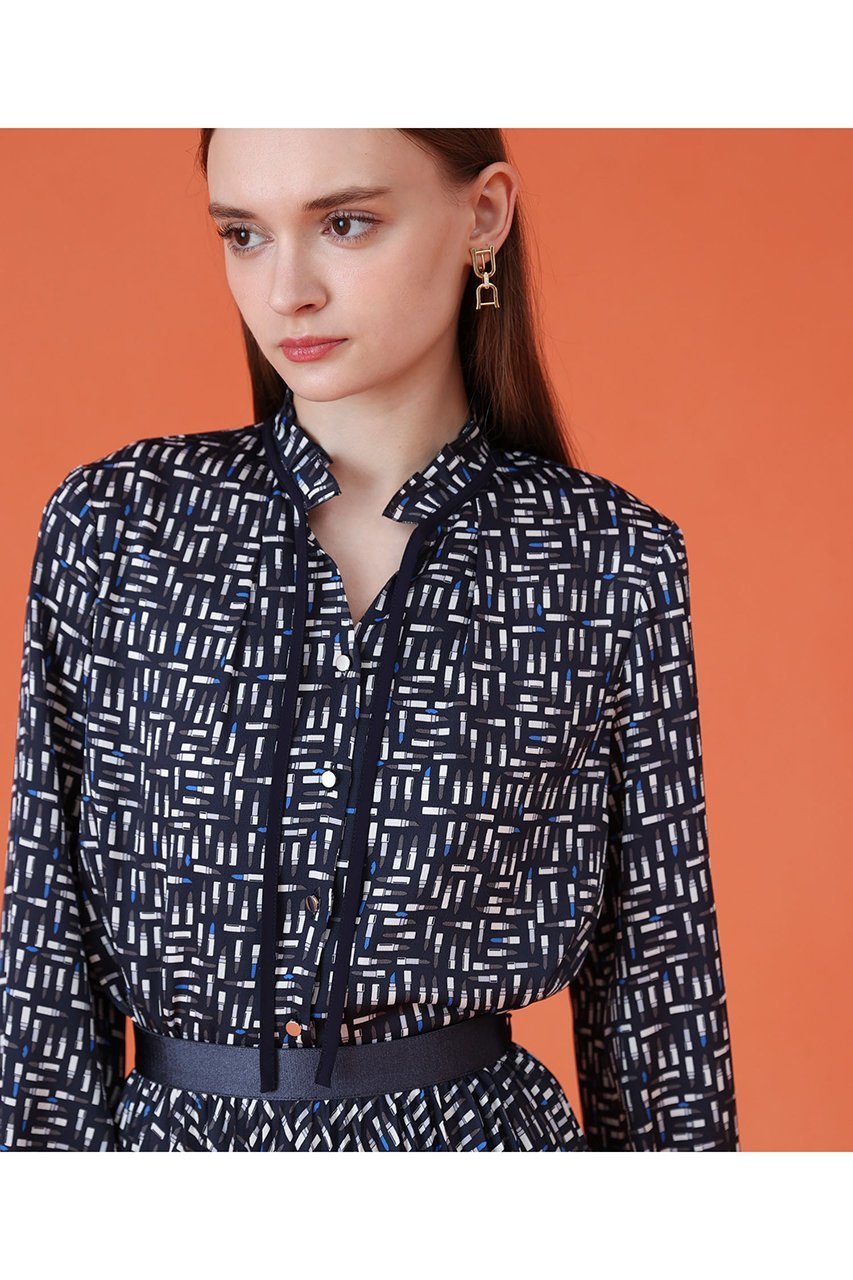 【アナイ/ANAYI】のリッププリントフリルネック ブラウス 人気、トレンドファッション・服の通販 founy(ファニー) 　ファッション　Fashion　レディースファッション　Fashion for Women　トップス・カットソー　Cut & Sew Tops　シャツ・ブラウス・オフィスカジュアル　Elegant Blouses & Button-Ups　おすすめ　Recommended / Our Picks　サテン　Satin, Glossy Fabric　スリーブ　Sleeve, Long Sleeve / Short Sleeve　フリル　Frill, Ruffle　プリント　Print, Printed Pattern　プリーツ　Pleats, Pleated　メタル　Metal, Metal Parts　モチーフ　Motif, Design Theme　リボン　Ribbon, Bow　ロング　Long, Long-Length　新作・新入荷　New Arrivals / New In　無地　Plain, Solid Color　other-7|ID: prp329100004691415 ipo3291000000033877977