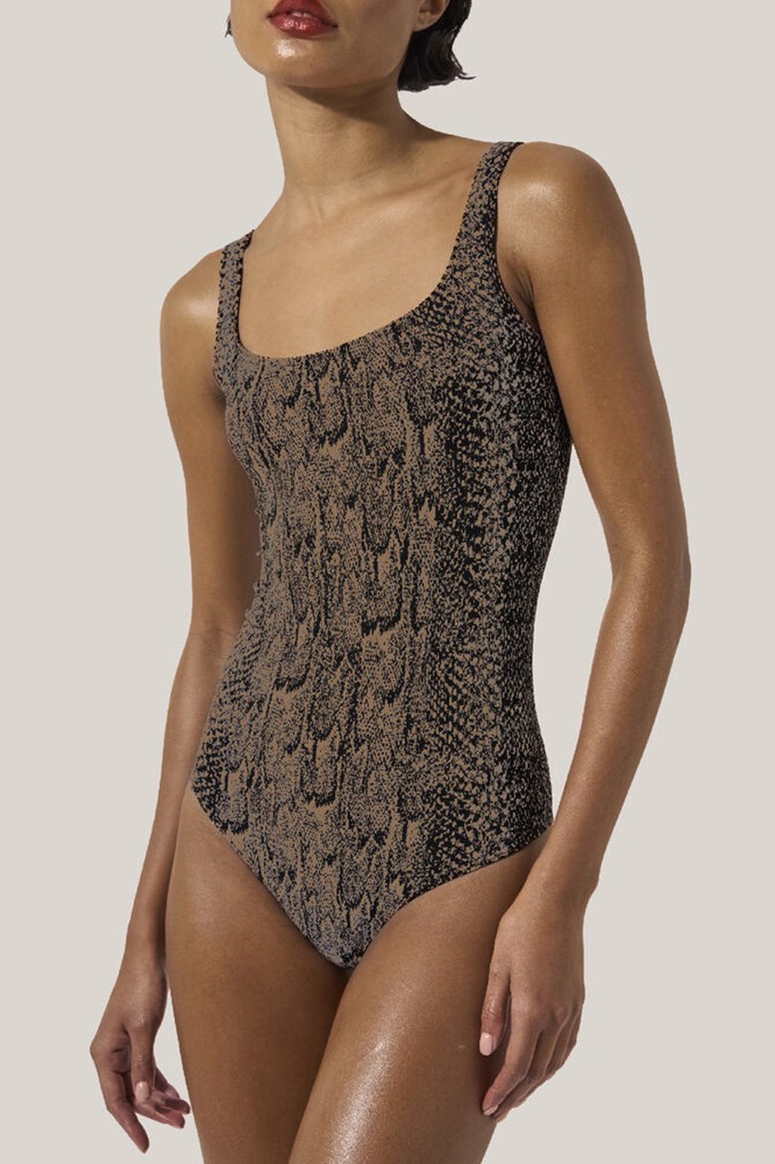 【ウォルフォード/Wolford】の77124 SEAMLESS PYTHON BODY ノースリーブパイソンボディスーツ 人気、トレンドファッション・服の通販 founy(ファニー) 　ファッション　Fashion　レディースファッション　Fashion for Women　スーツ　Business Suits & Workwear　下着・ランジェリー　Lingerie & Intimates　アニマル　Animal Print　インナー　Innerwear　スーツ　Suit, Formalwear　パイソン　Python, Snakeskin Pattern　フィット　Fit, Slim Fit　ベルベット　Velvet, Velvety　ランジェリー　Lingerie, Intimate Wear　新作・新入荷　New Arrivals / New In　other-3|ID: prp329100004691427 ipo3291000000033878083