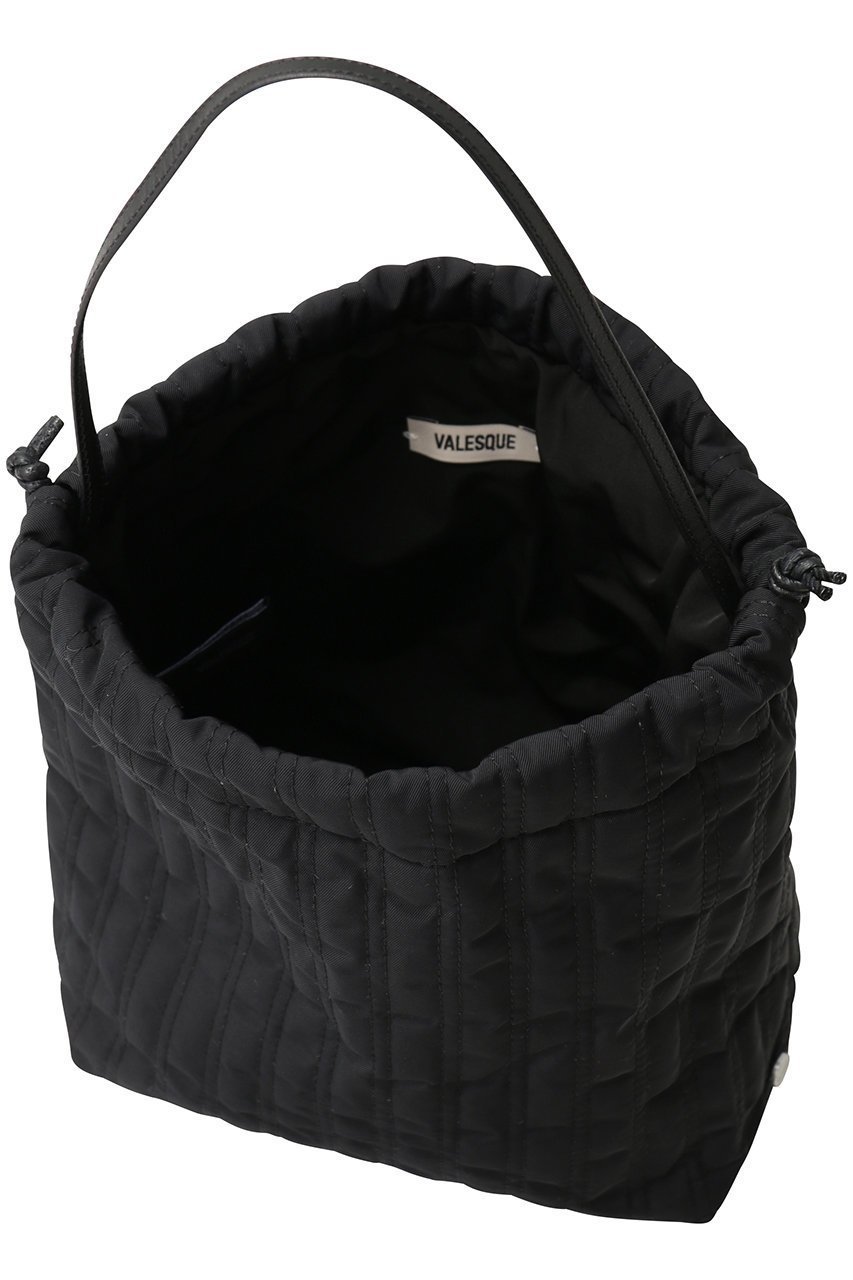 【マルティニーク/martinique】の【VALESQUE】バケットバッグ 人気、トレンドファッション・服の通販 founy(ファニー) 　ファッション　Fashion　レディースファッション　Fashion for Women　バッグ　Bags　なめらか　Smooth, Silky Texture　アクセサリー　Fashion Accessories　キルティング　Quilted, Quilting　トラベル　Travel, Travel Gear　ラップ　Wrap, Wrap Design　巾着　Drawstring Bag, Kinchaku　新作・新入荷　New Arrivals / New In　other-5|ID: prp329100004691467 ipo3291000000033878411